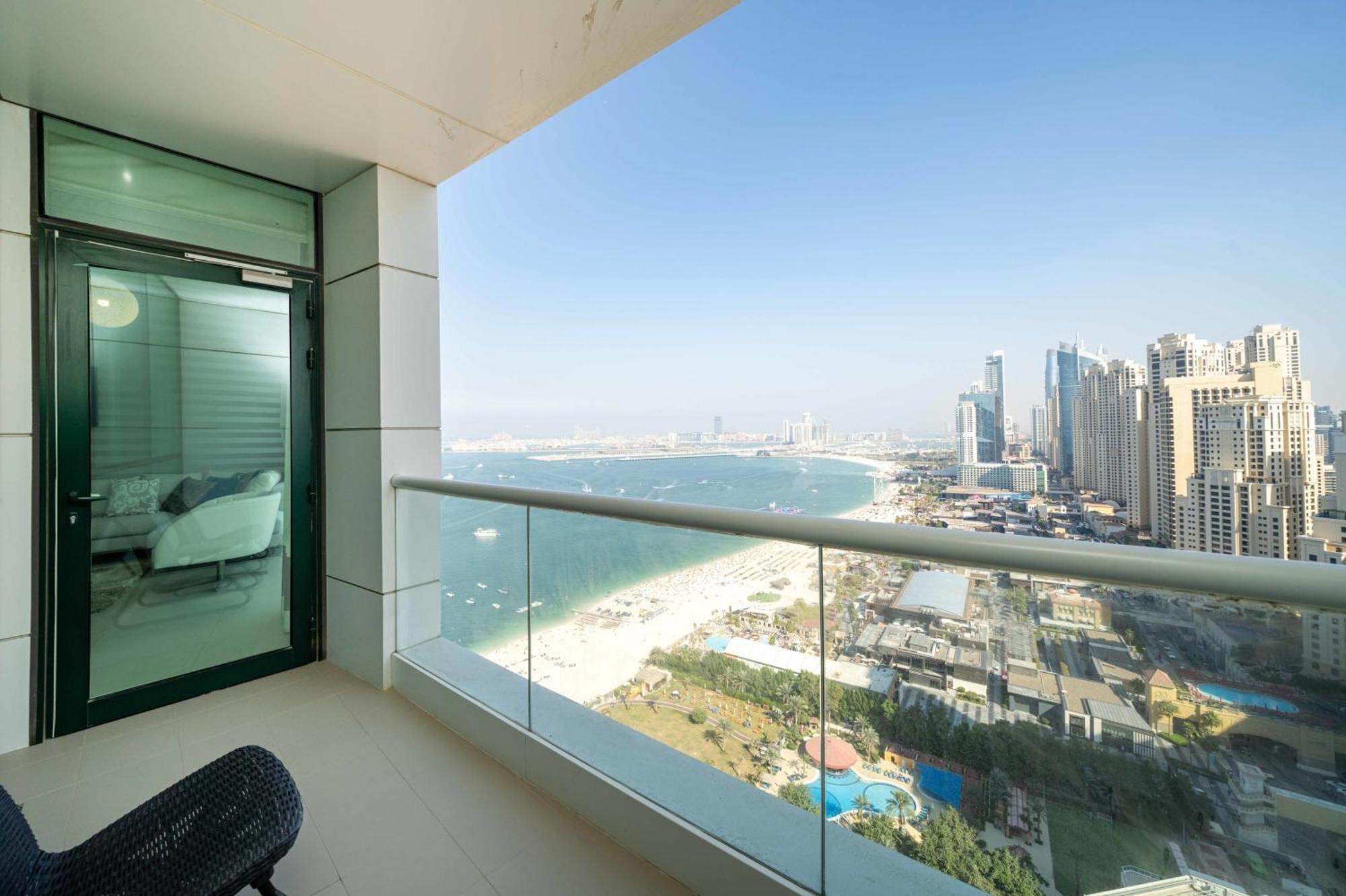 Beachfront 1 Bed With Full Jbr View Apartment