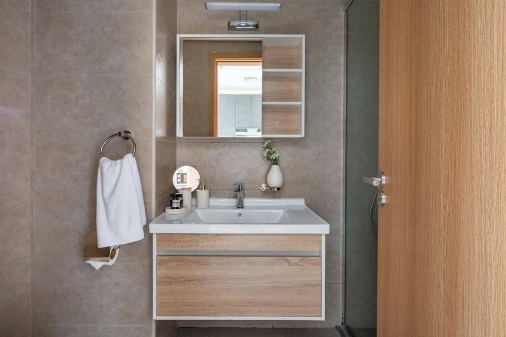 - Pool - Parking - Wi-fi - Elysee 1 - Apartment *
