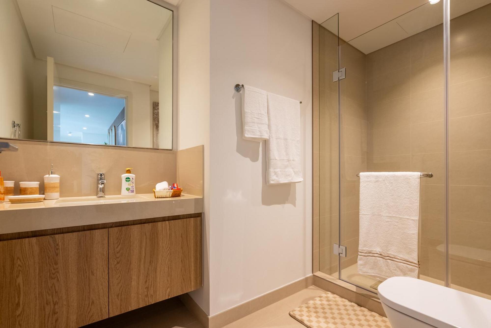 Super Luxury Elevated 2 Bedroom Full Burj Khalifa View Apartment