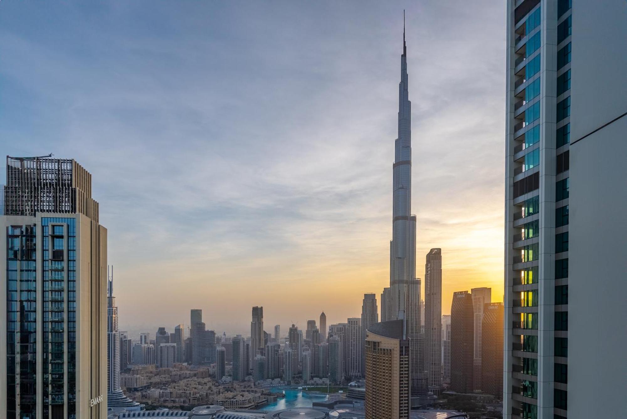 Super Luxury Elevated 2 Bedroom Full Burj Khalifa View *