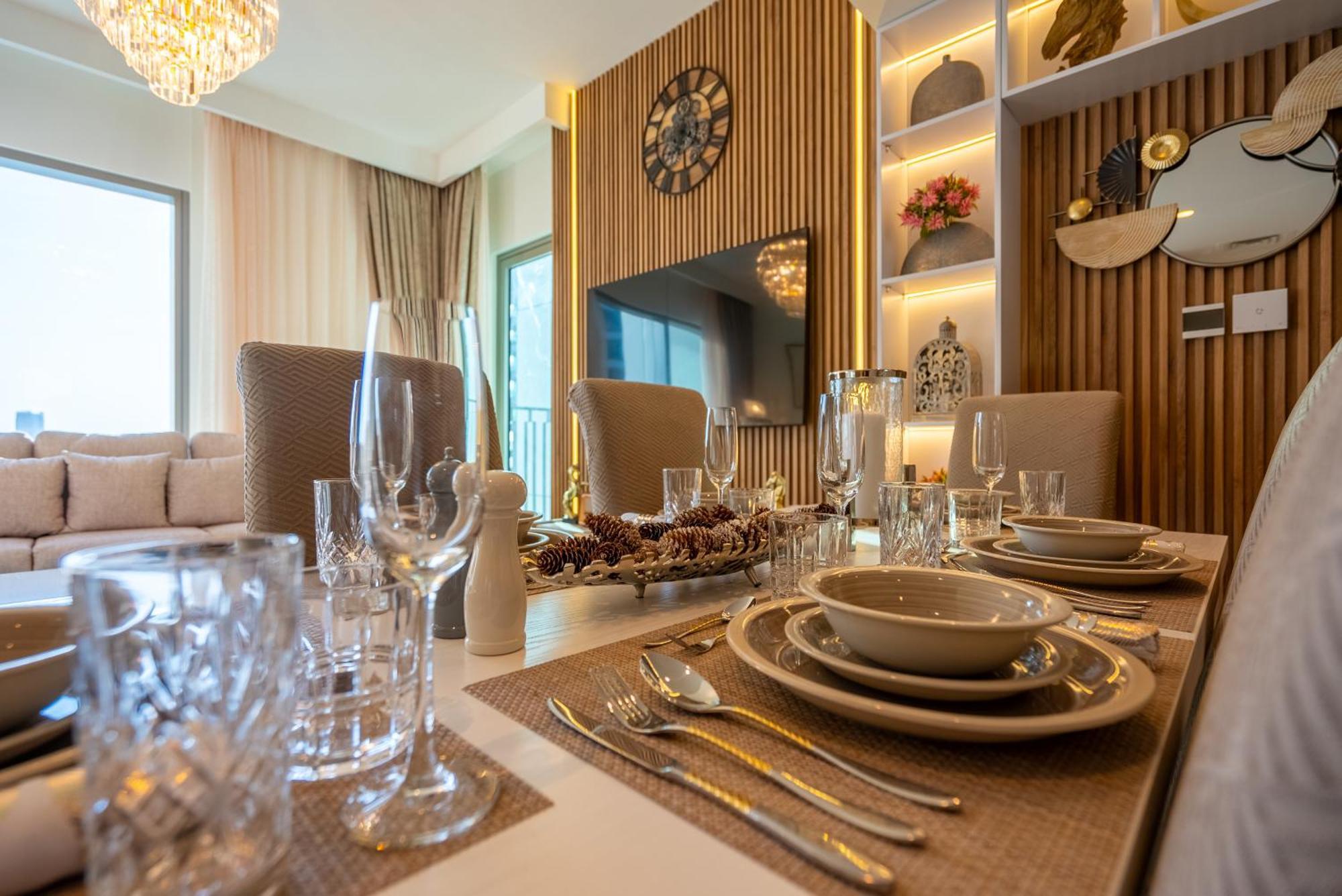 Super Luxury Elevated 2 Bedroom Full Burj Khalifa View * Dubai