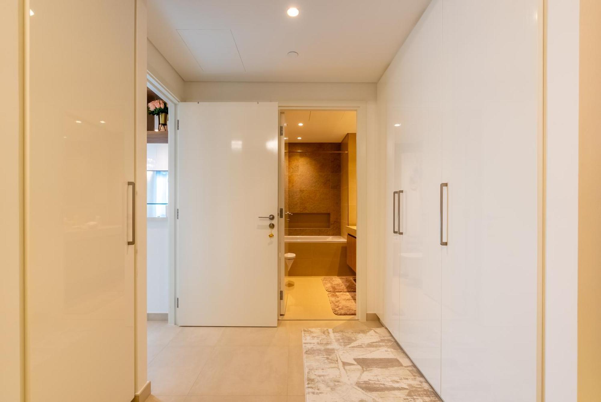 Super Luxury Elevated 2 Bedroom Full Burj Khalifa View Dubai