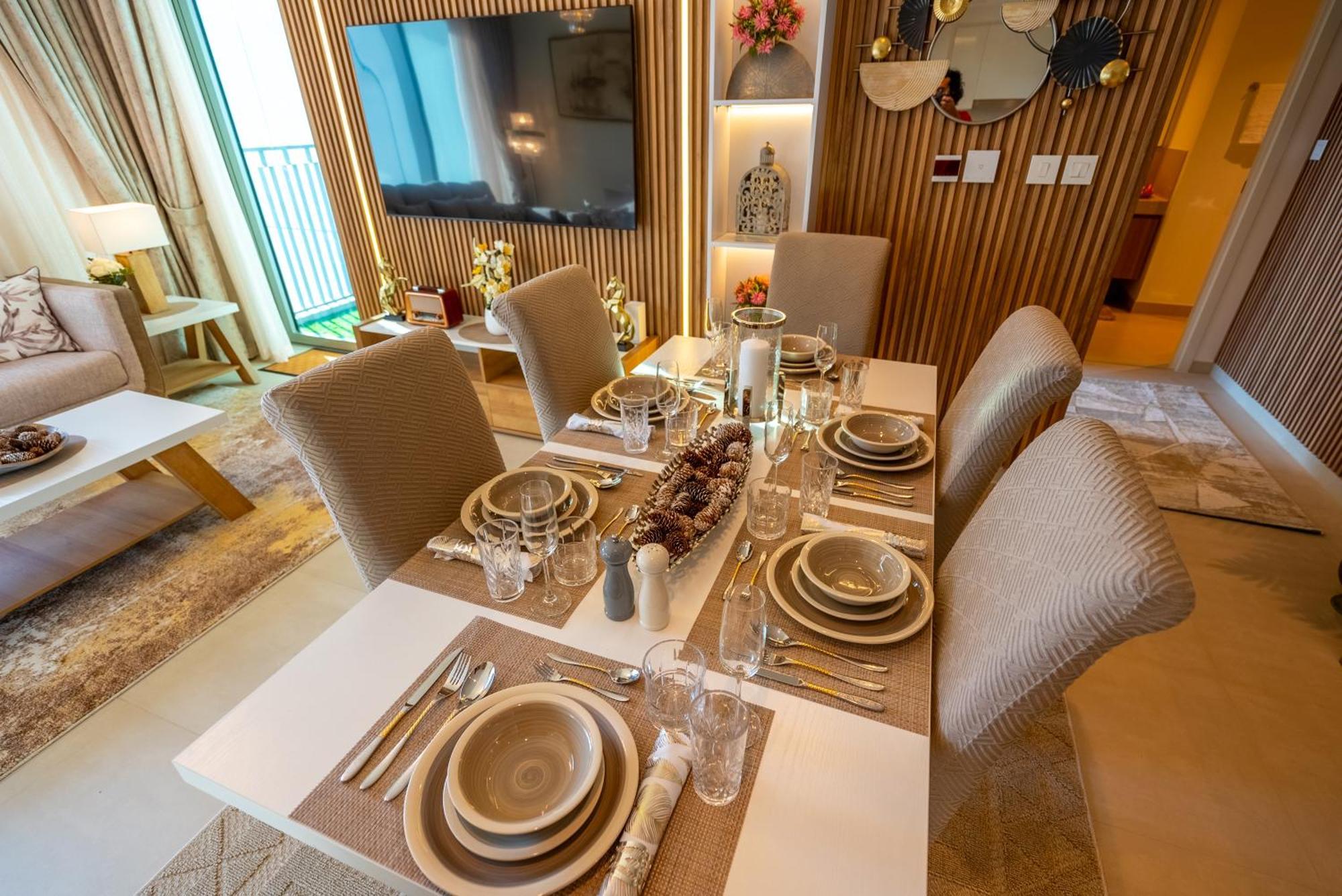 Super Luxury Elevated 2 Bedroom Full Burj Khalifa View *