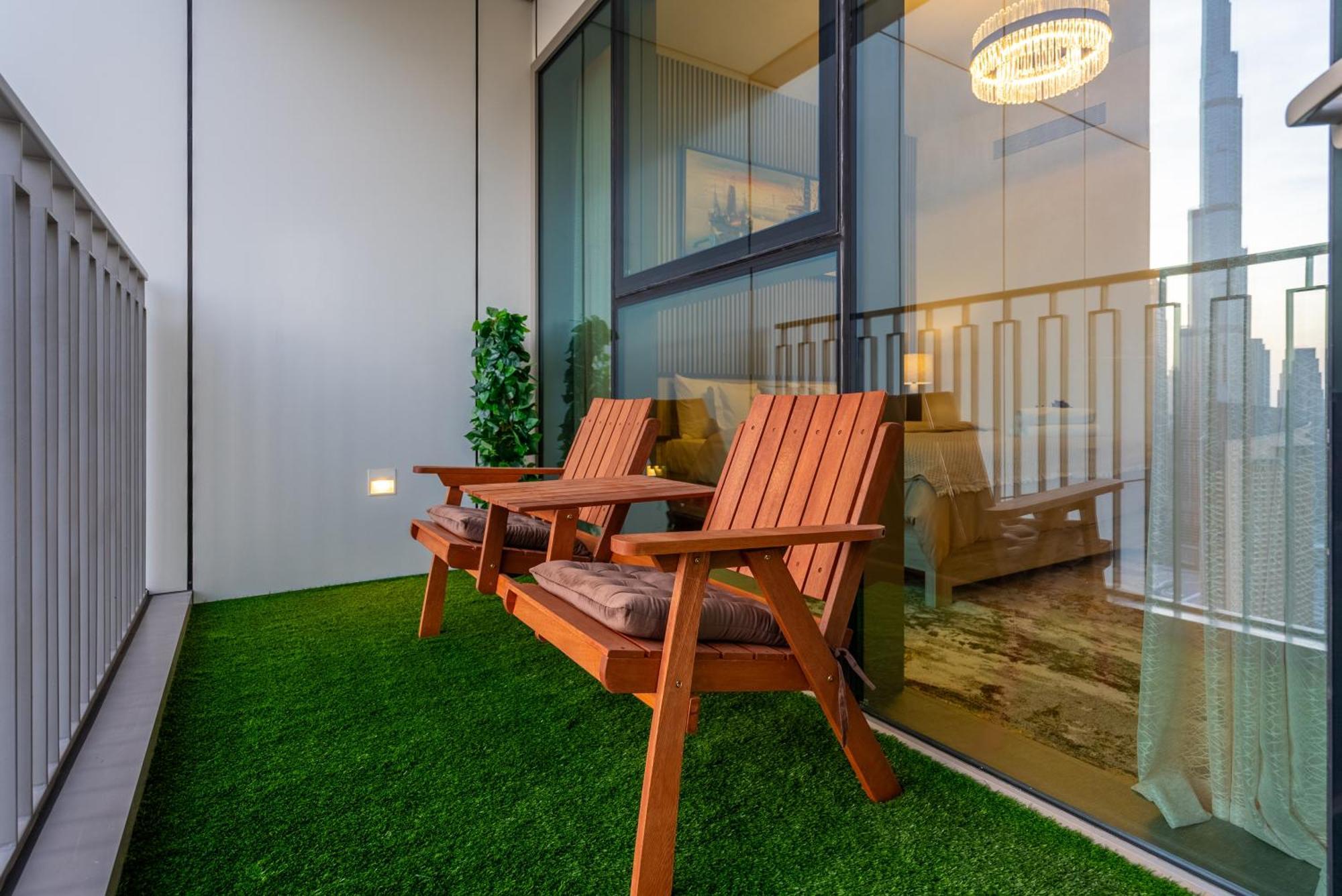 Apartment Super Luxury Elevated 2 Bedroom Full Burj Khalifa View *