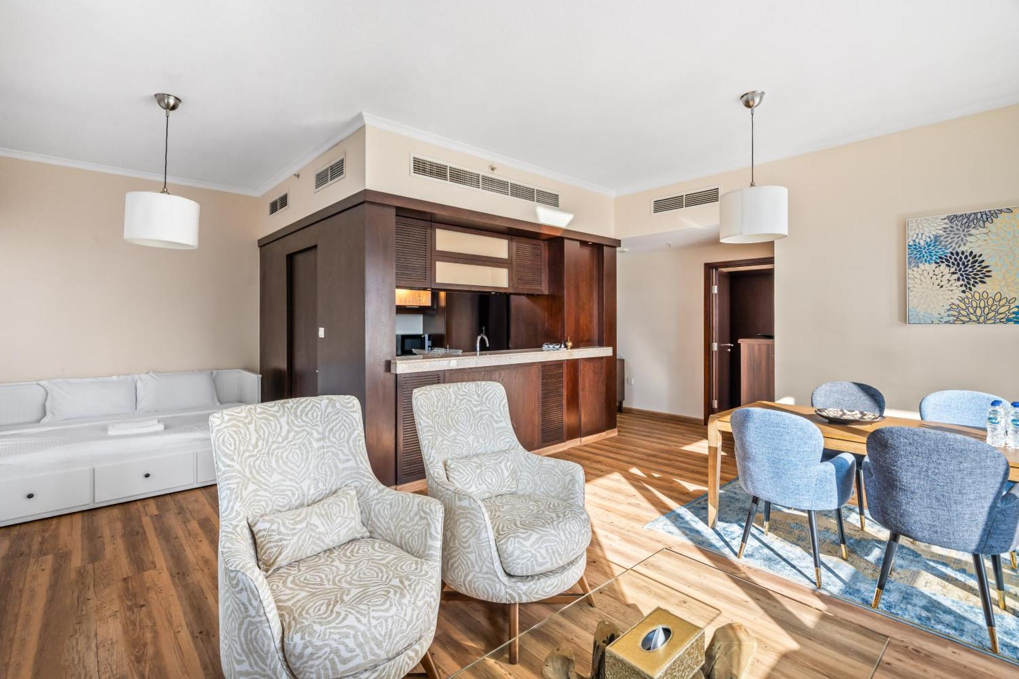 Fountain View One Bedroom Apartment