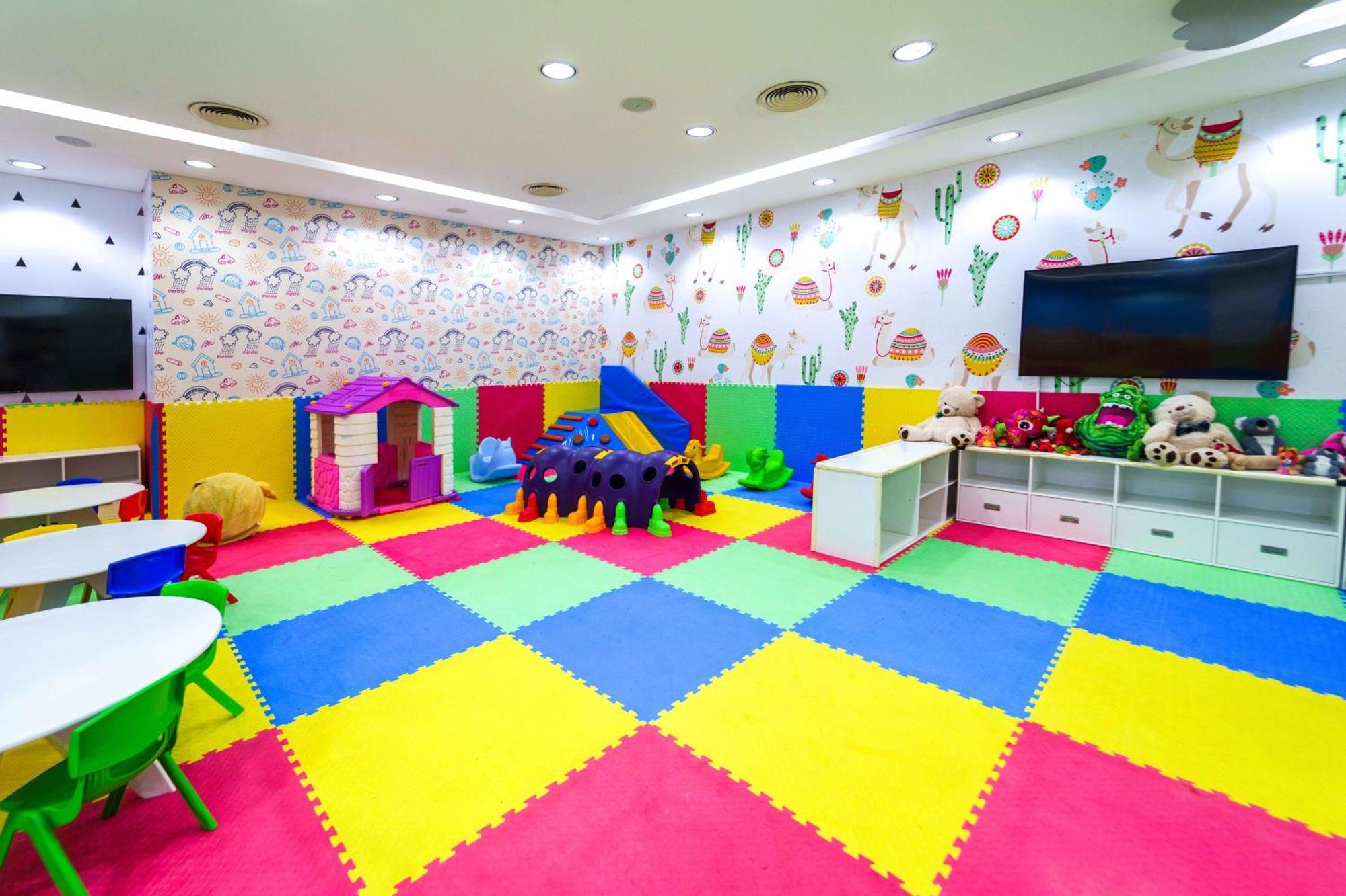 Mercure Barsha Heights And Dubai