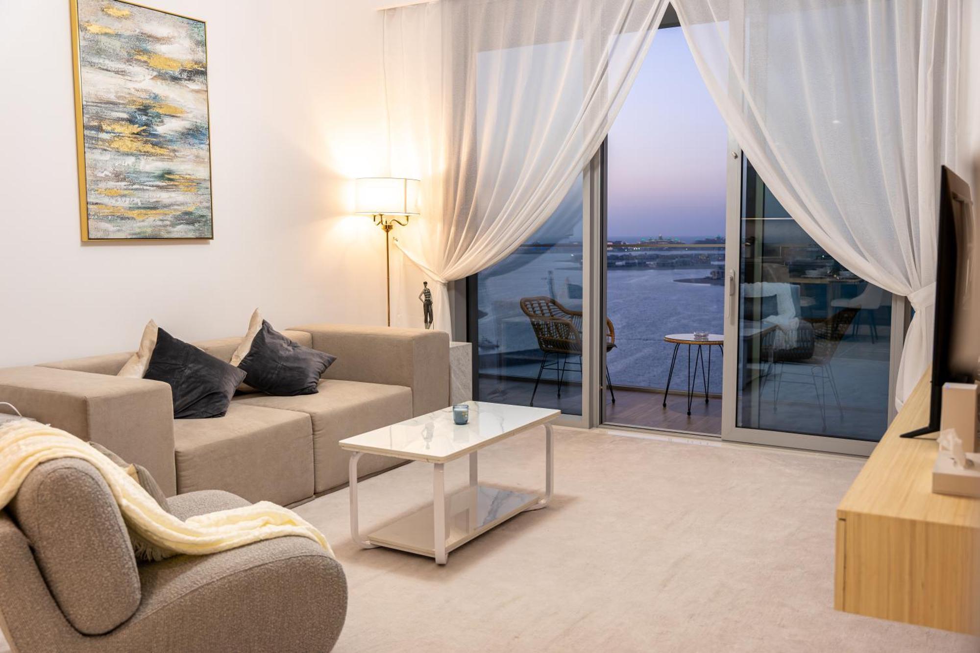 Your Luxury Beachfront Living Dubai