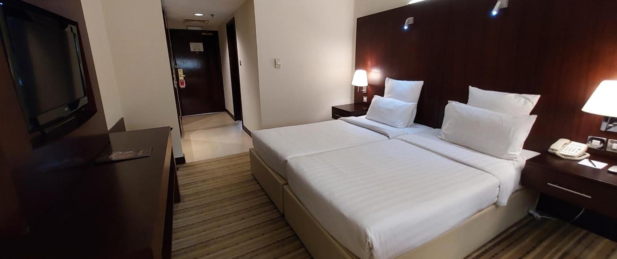 Otel Aavri 4*