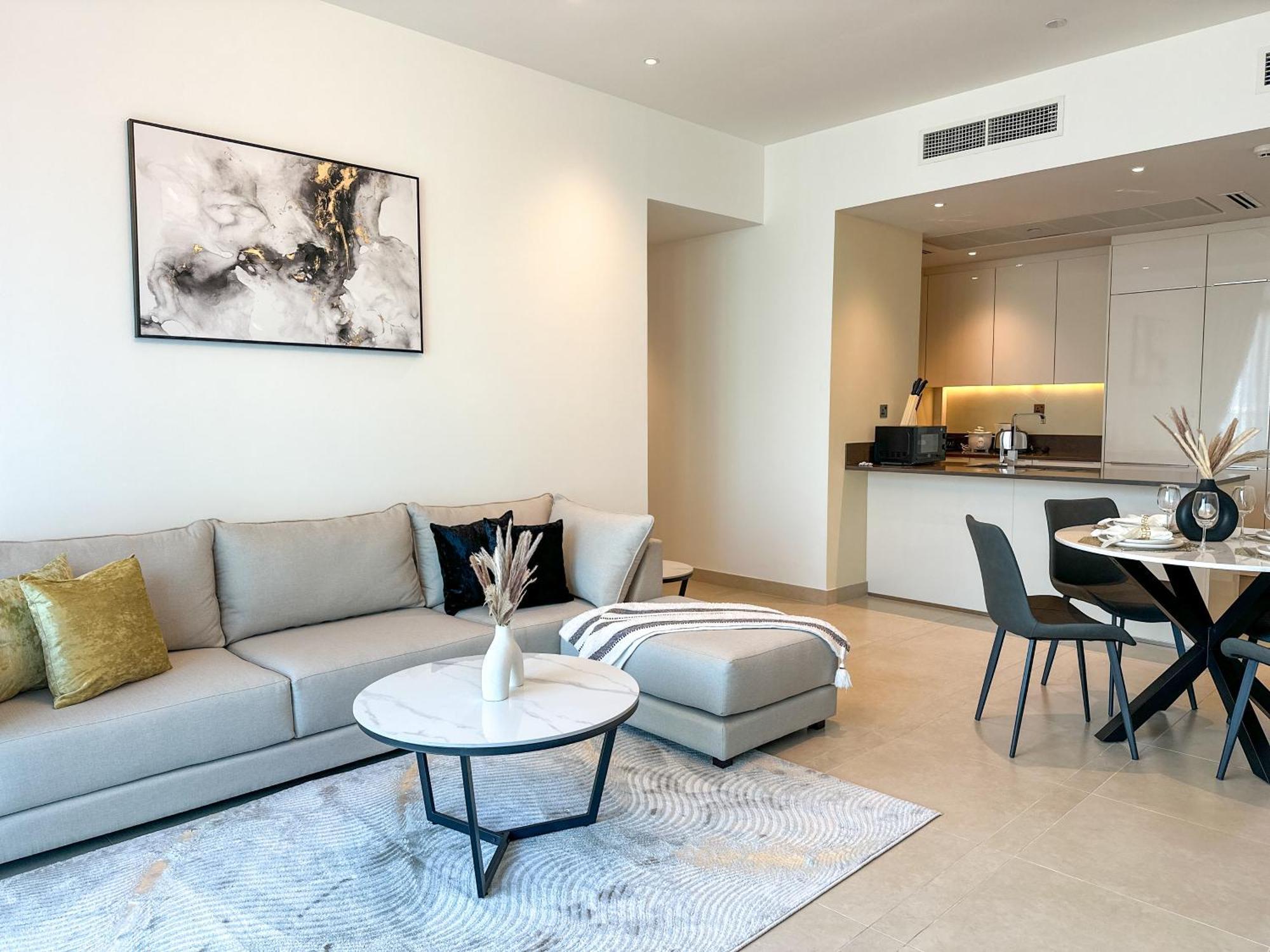 Luxury 2 Bedroom With Full Marina View And Skyline Apartment *