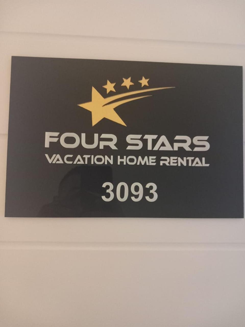 Hostel Four Stars *