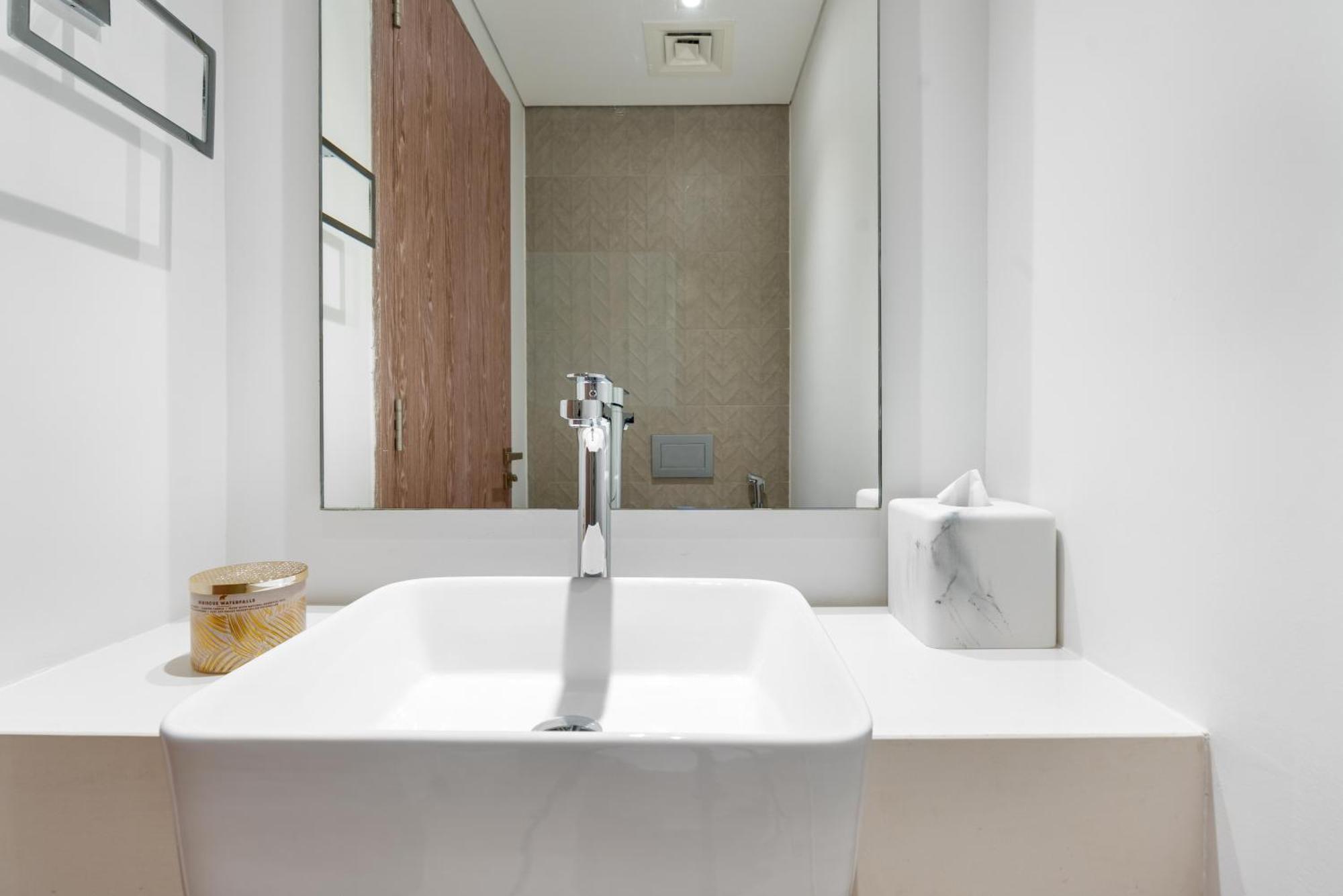 Liv - Luxury 2br - Marina View - Marina Walk Daire *