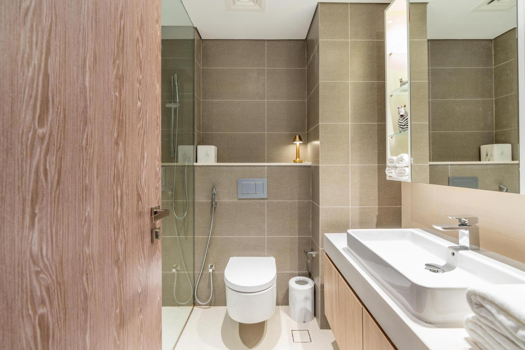 Liv - Luxury 2br - Marina View - Marina Walk Daire Dubai