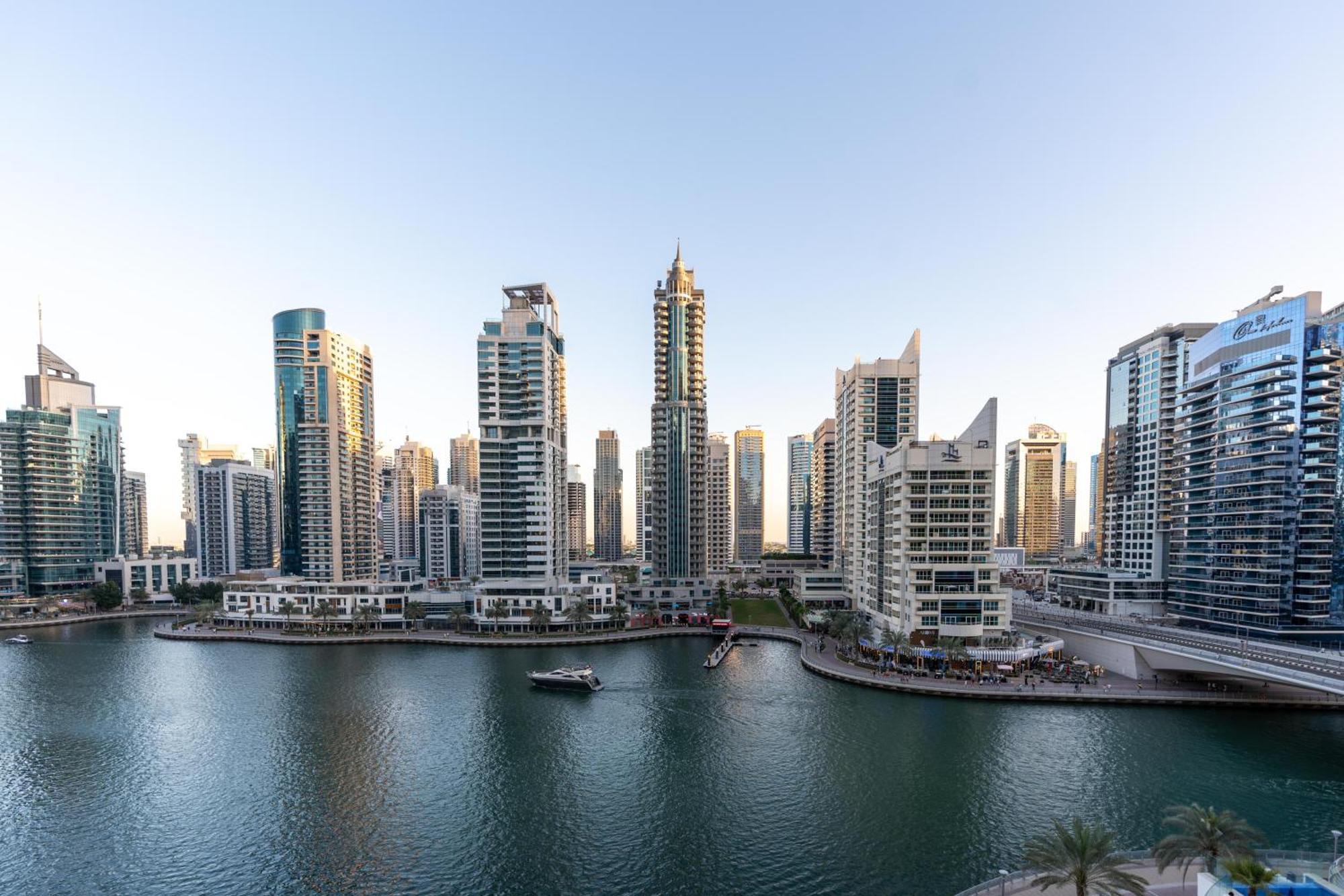 Liv - Luxury 2br - Marina View - Marina Walk Daire *