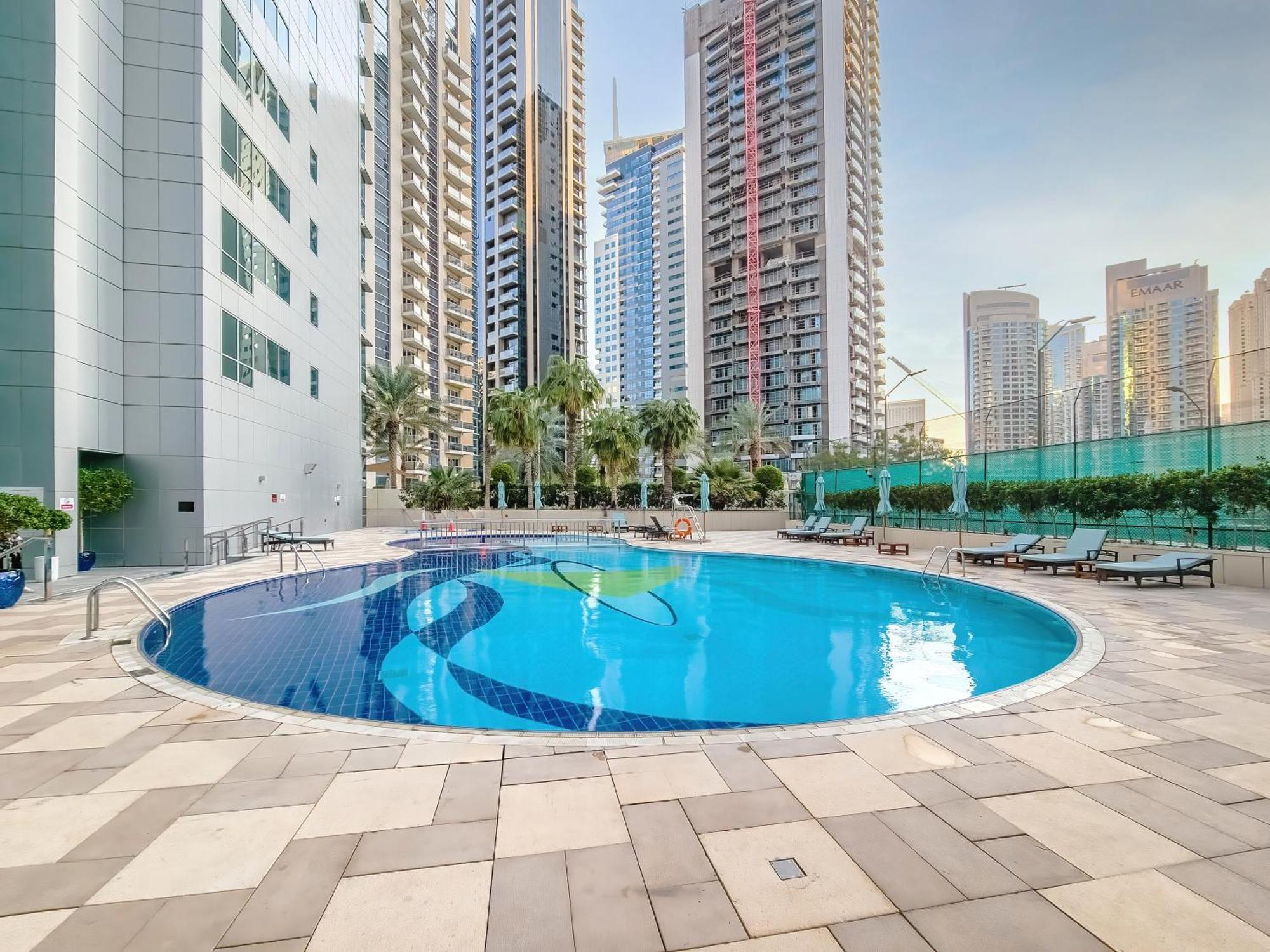 Stunning Marina View In Marina Apartment Dubai