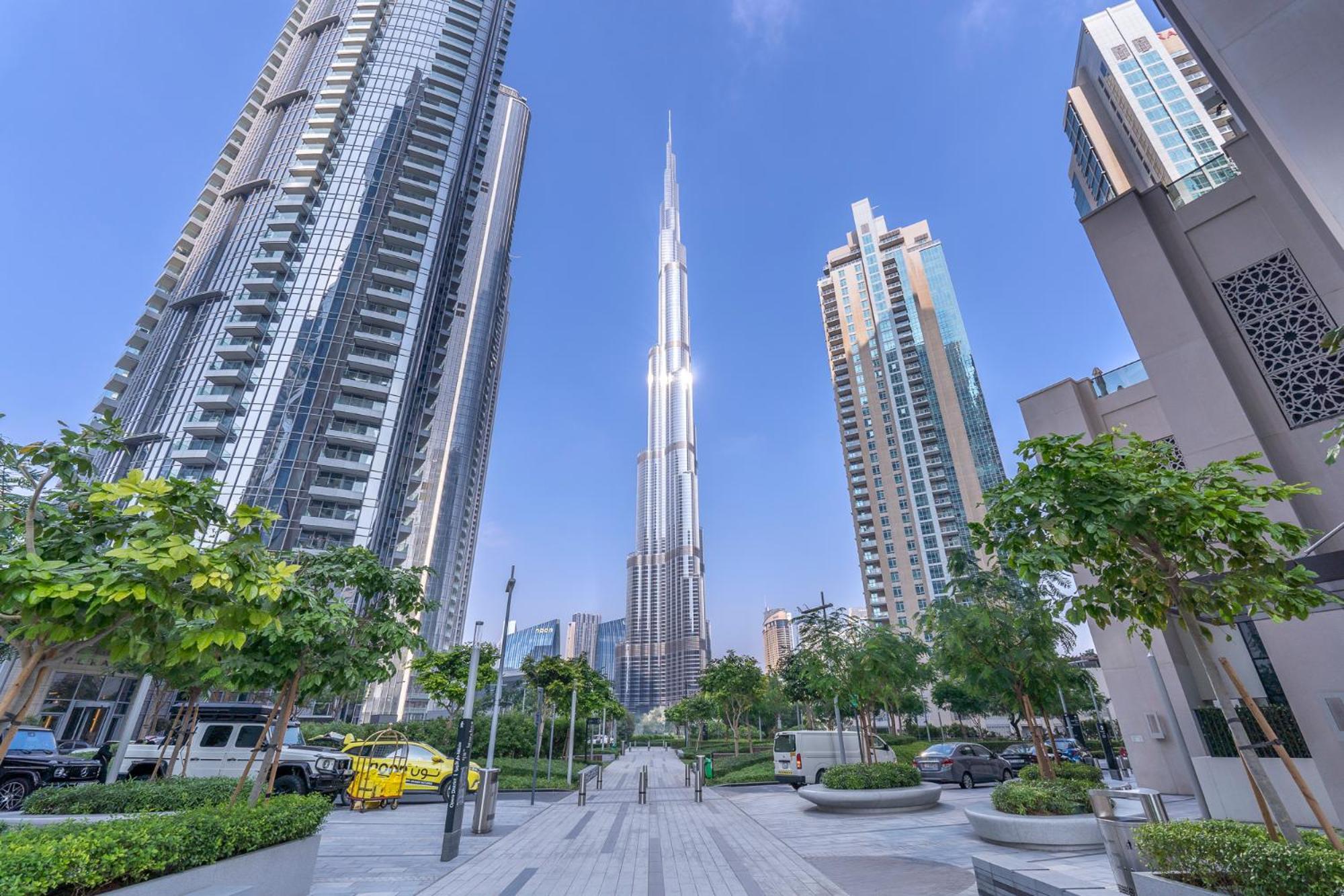 Chic Luxe 2br I High Floor L By Burj Khalifa & Mall I Pool L Gym Apartment