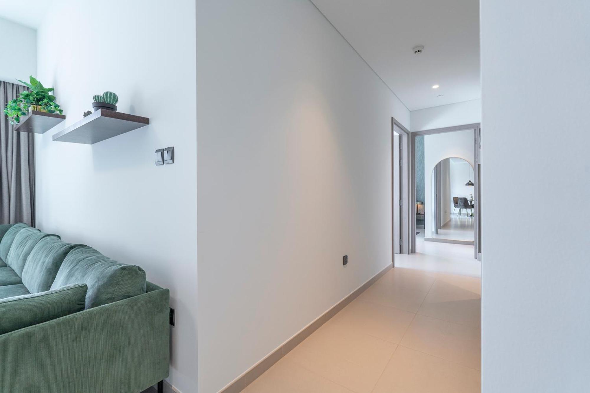 Chic Luxe 2br I High Floor L By Burj Khalifa & Mall I Pool L Gym *
