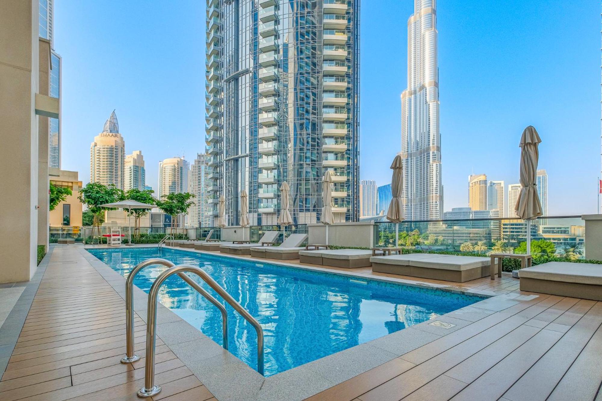 Chic Luxe 2br I High Floor L By Burj Khalifa & Mall I Pool L Gym Apartment Dubai