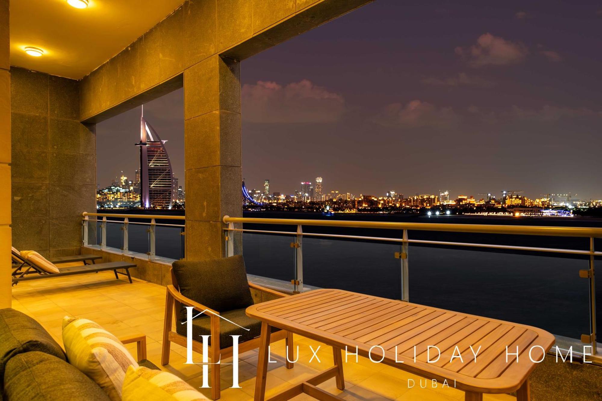 Lux The Palm Burj View *