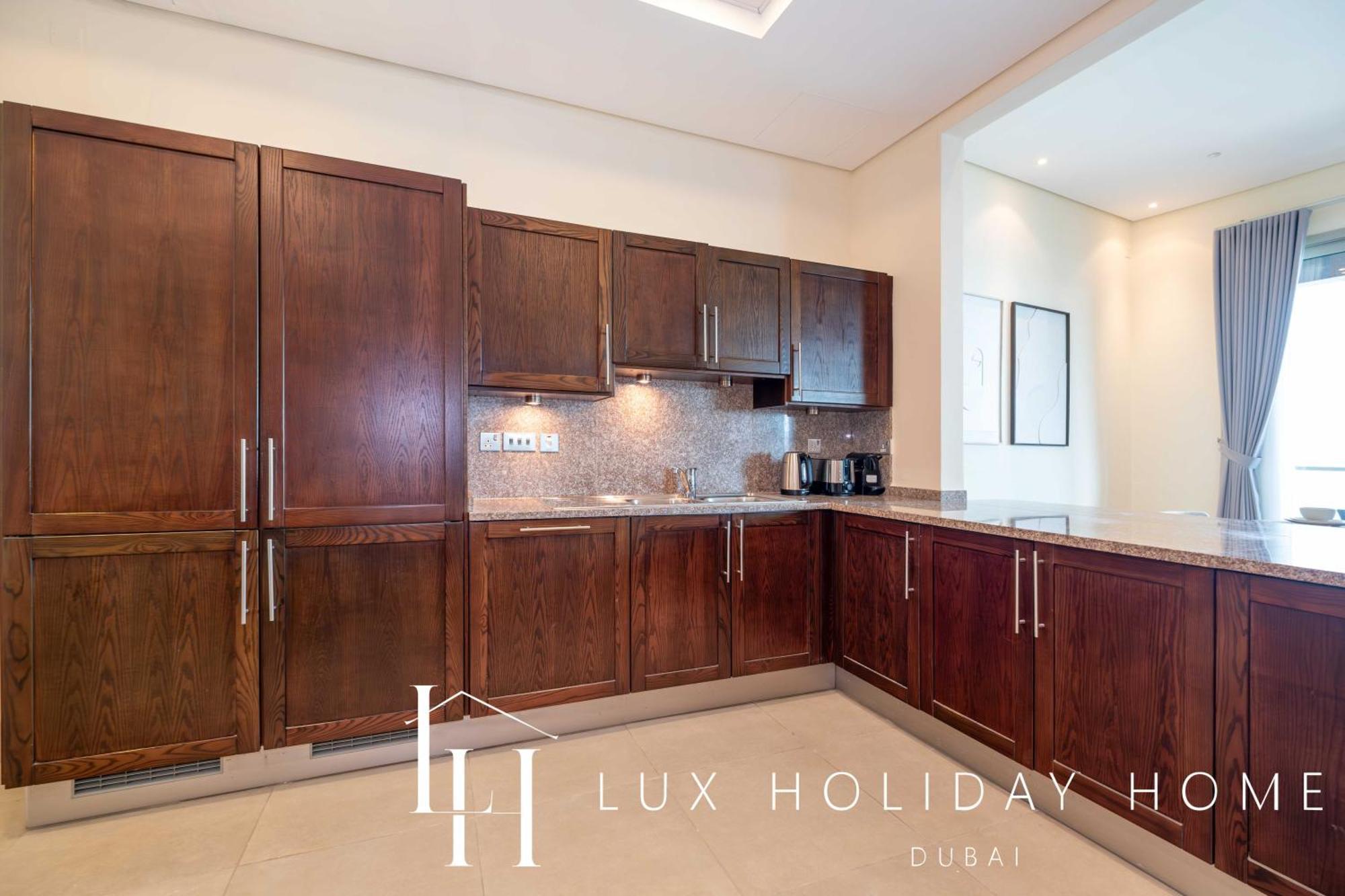Lux The Palm Burj View Apartment Dubai