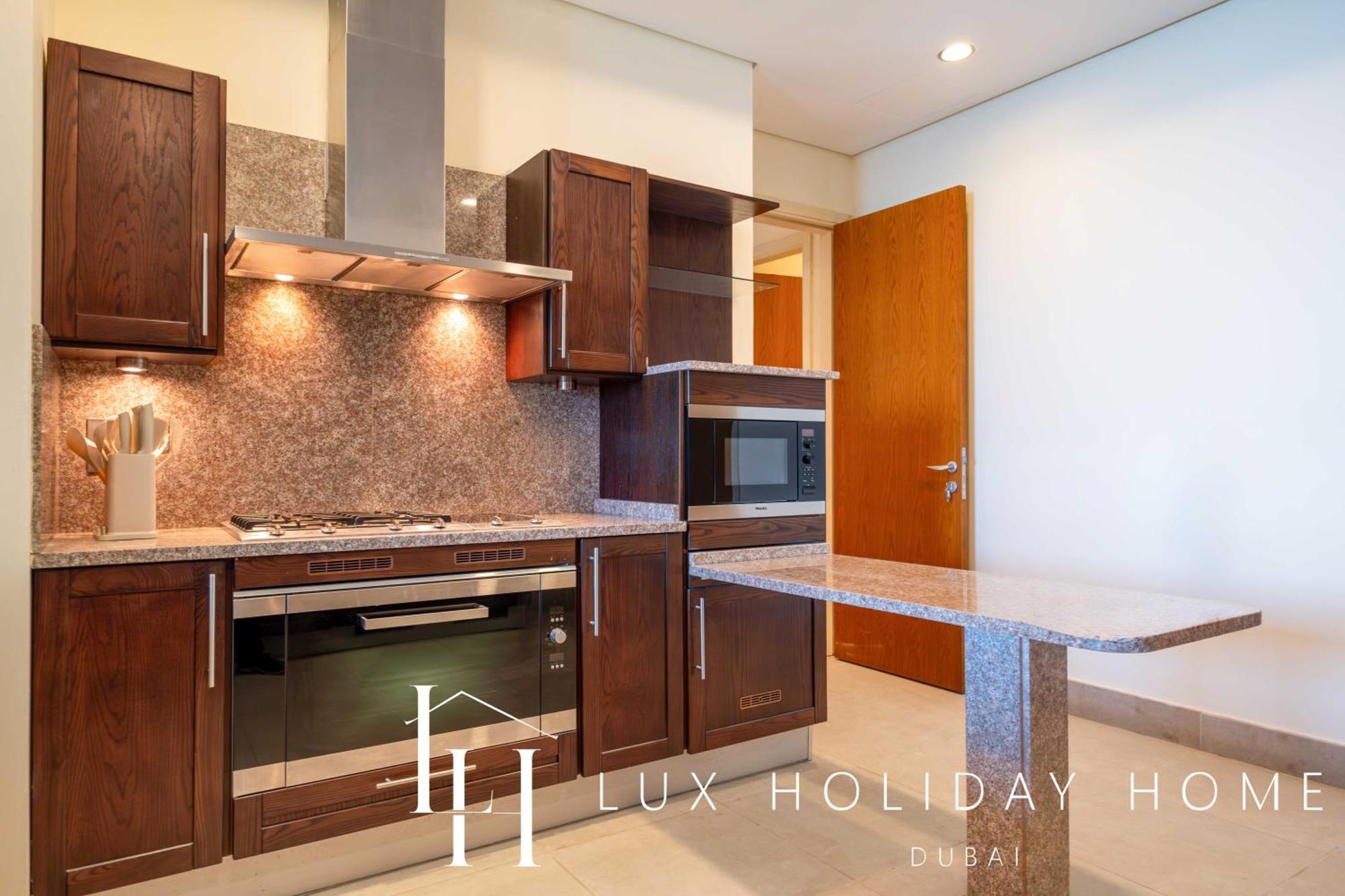 Lux The Palm Burj View *