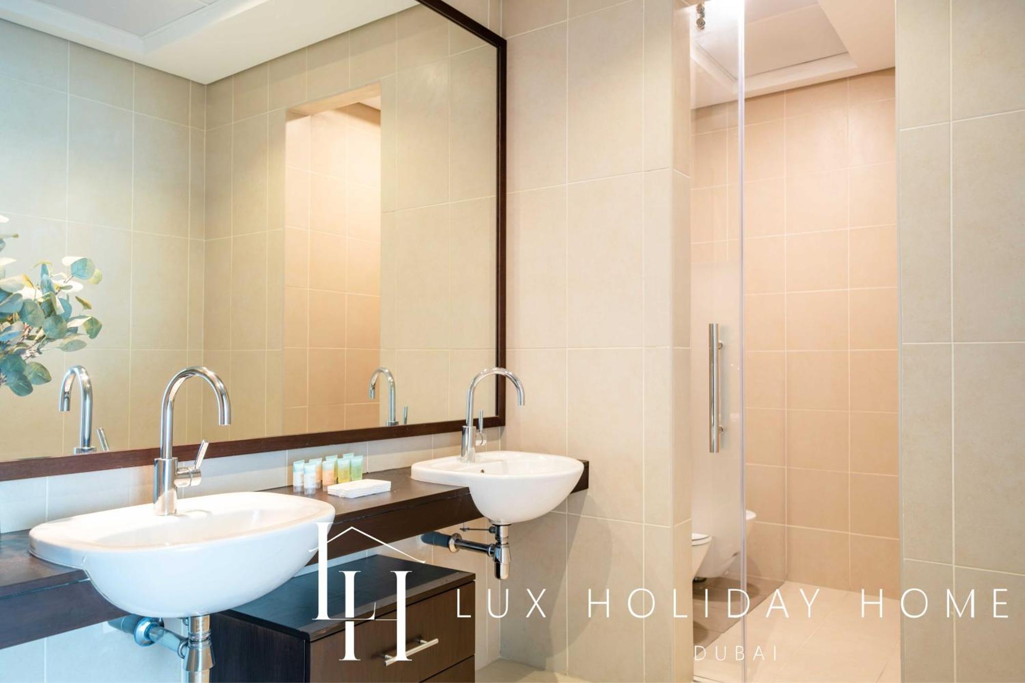 Lux The Palm Burj View Apartment Dubai