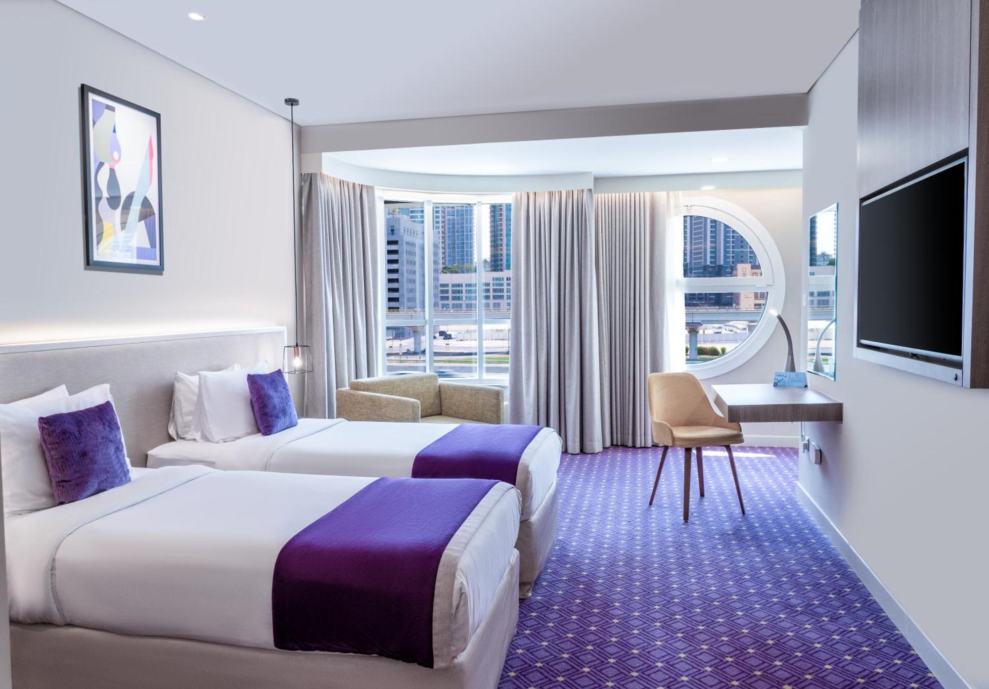 Aparthotel Leva And Suites, Opposite Downtown 4*