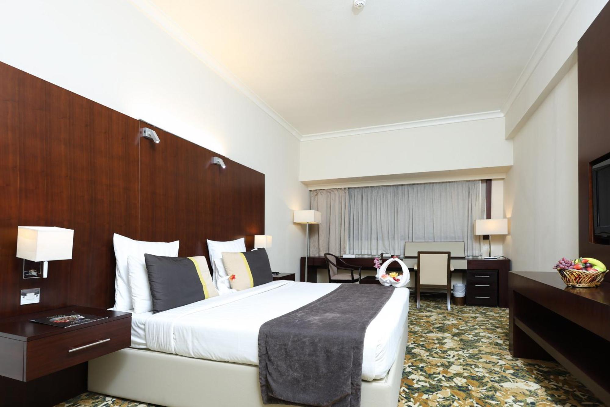 Otel Aavri