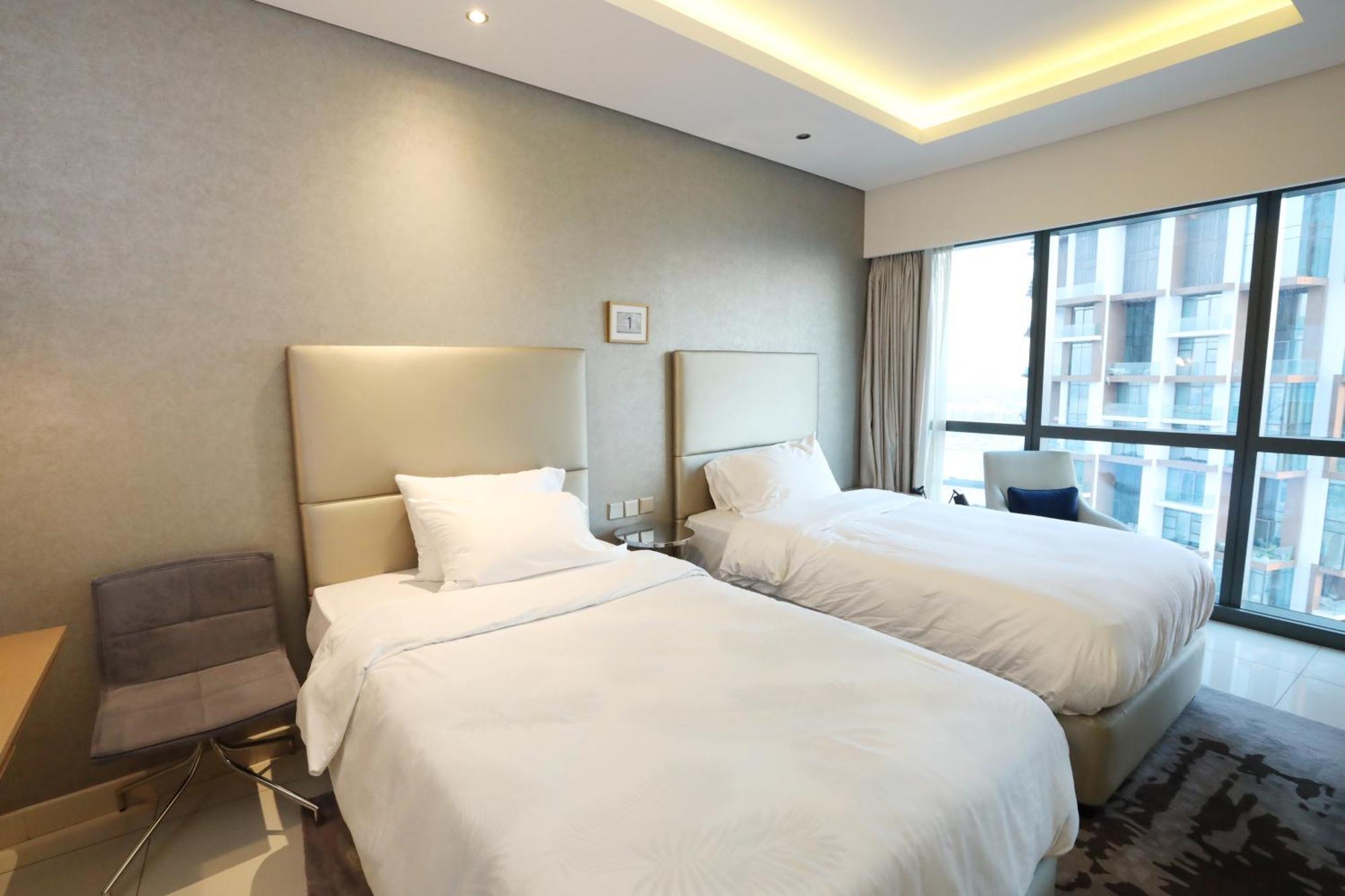 Brownstone - Paramount Five Star Apartment *