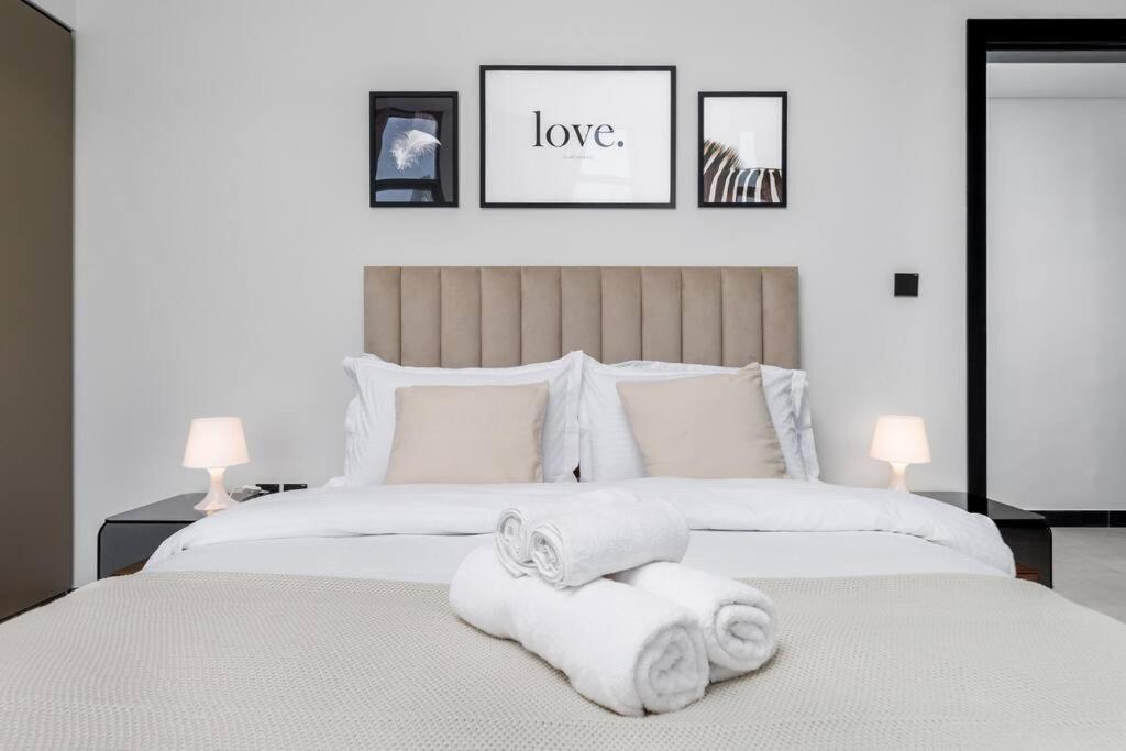 Waves Homes - 15 Northside, Tower 1, Two Bedroom Apartamento