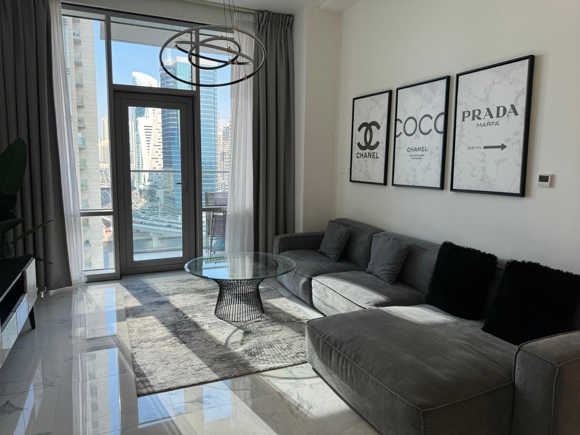 Apartment Amna Tower With A Beautiful View And A Chic Style Dubai