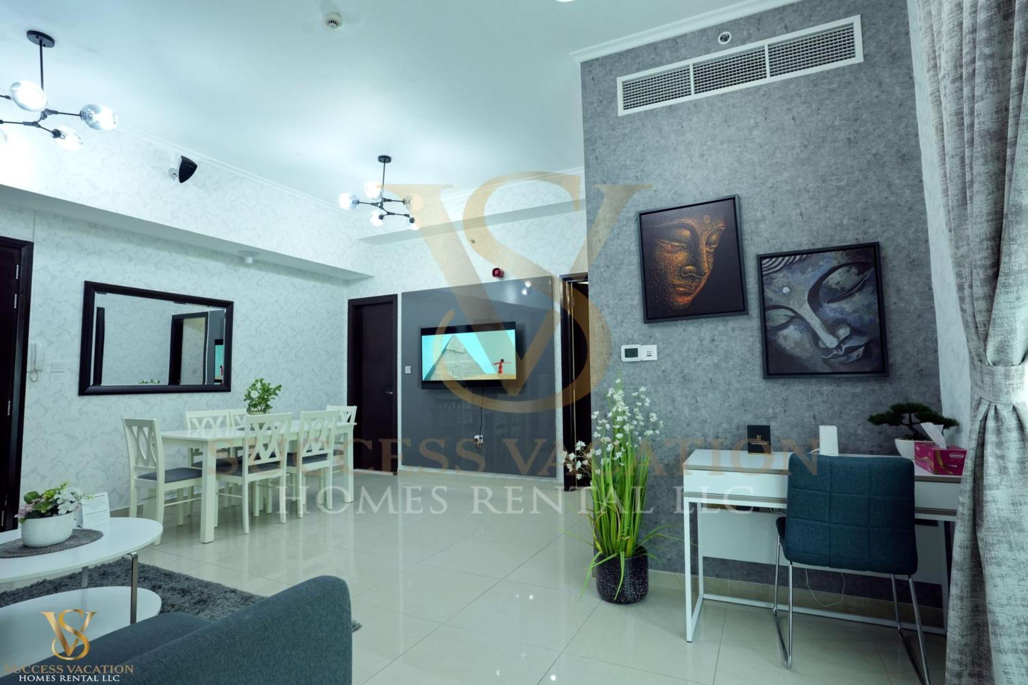 Daire Success Luxury - 5 Min Away Marina Corniche - Free Housekeeping Provided Everyday-24-7 Staff Available For Services