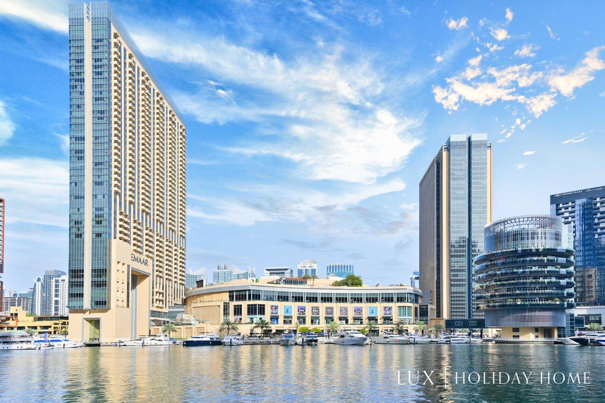 Lux - The Scenic Space Marina View Daire