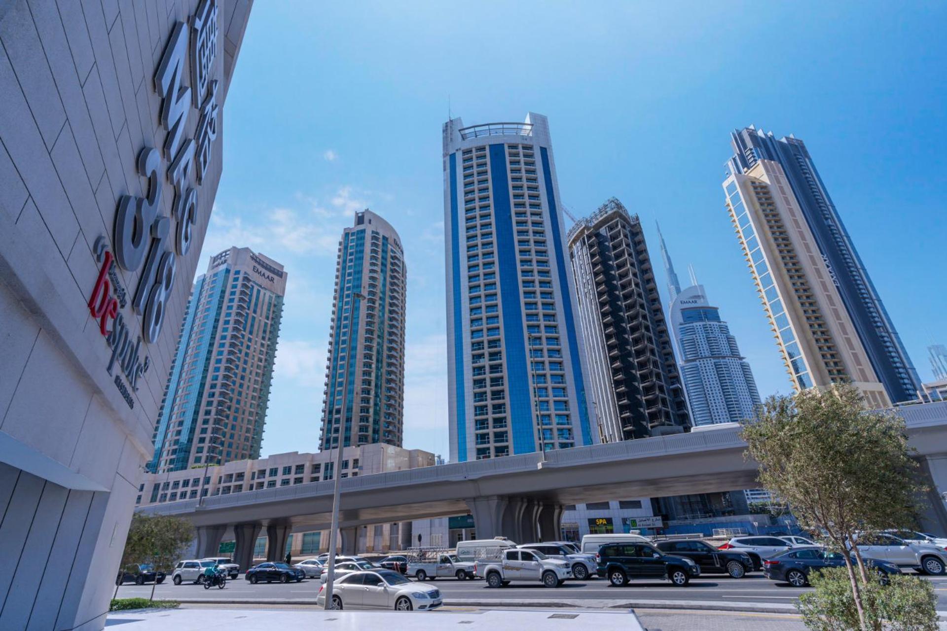 Daire Chic With Balcony 5 Mins Walk To Mall *