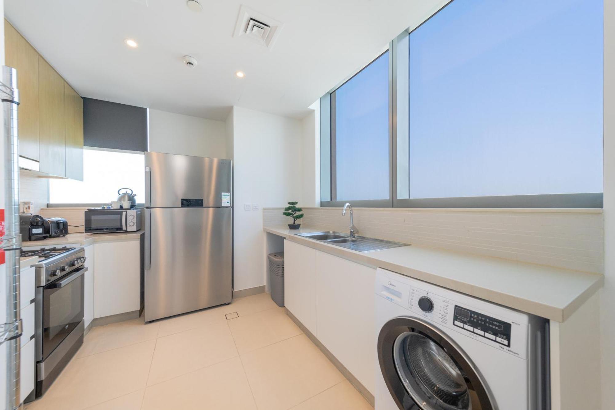 Eden's Homes & - 52-42 Emaar Dubai