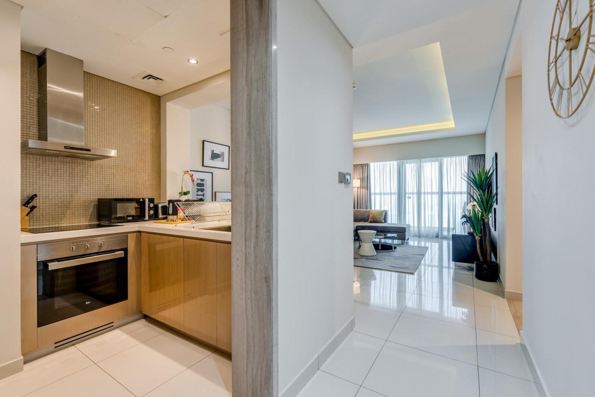 Globalstay Damac Towers By Paramount In Business Bay Dubai