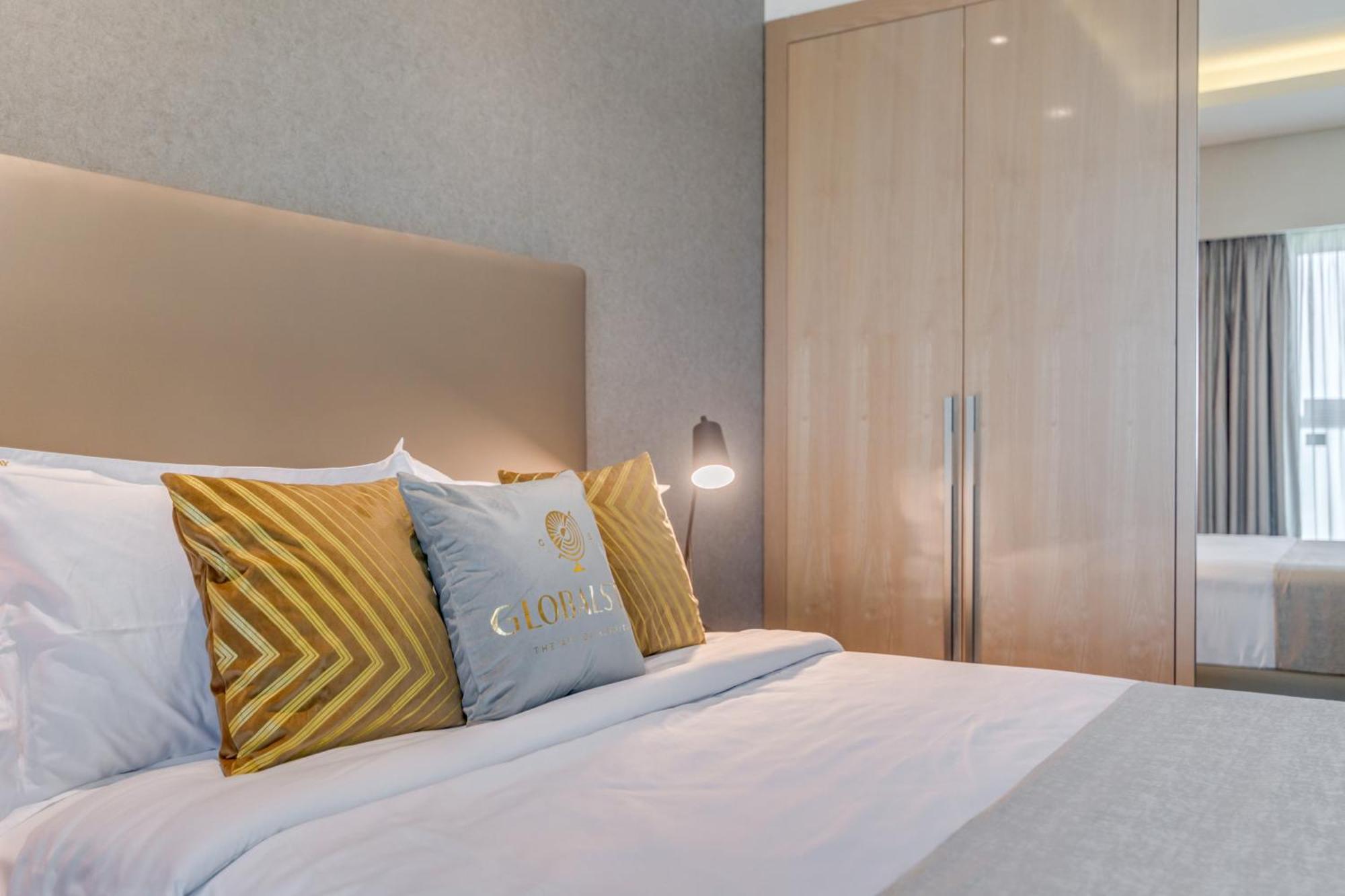 Globalstay Damac Towers By Paramount In Business Bay *