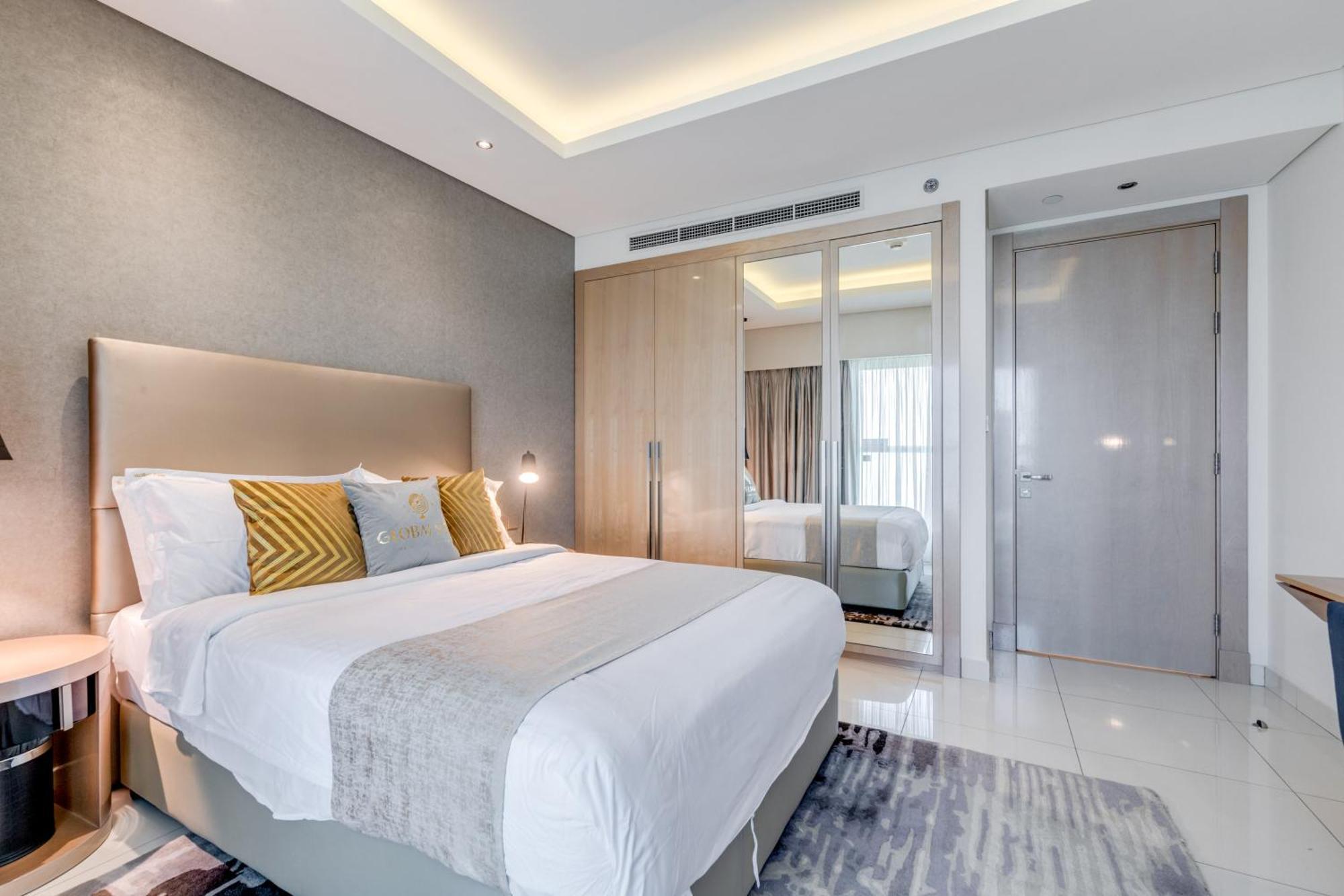 Globalstay Damac Towers By Paramount In Business Bay Apartment Dubai