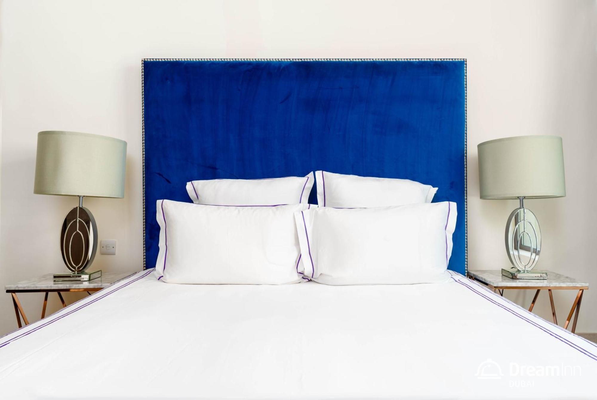 Dream Apartment- Tajer Souk Al Bahar Apartment *