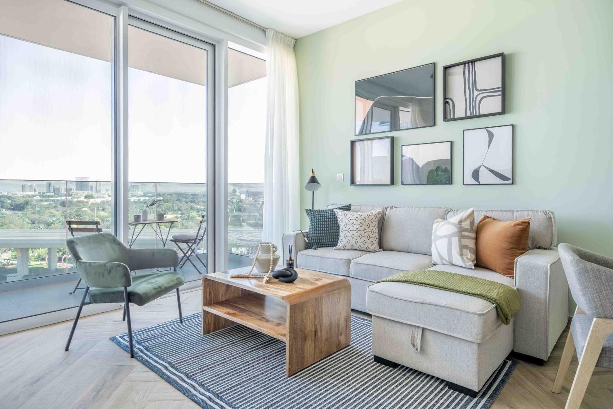 Alfa World Trade Centre 1br, Max Metro Station Apartment *