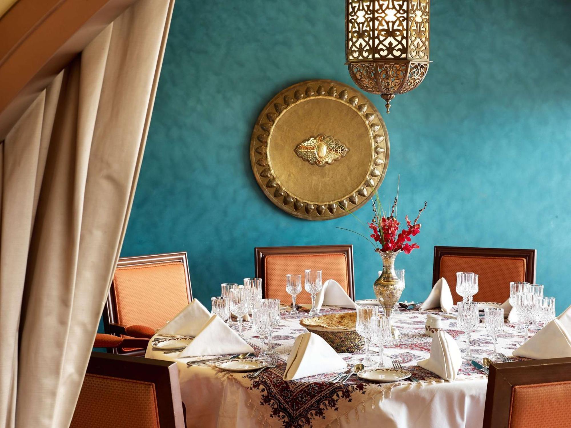 Radisson Blu Hotel, Deira Creek Hotel
