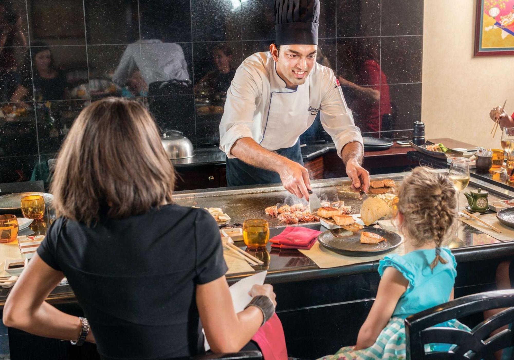 Radisson Blu Hotel, Deira Creek Hotel 5*