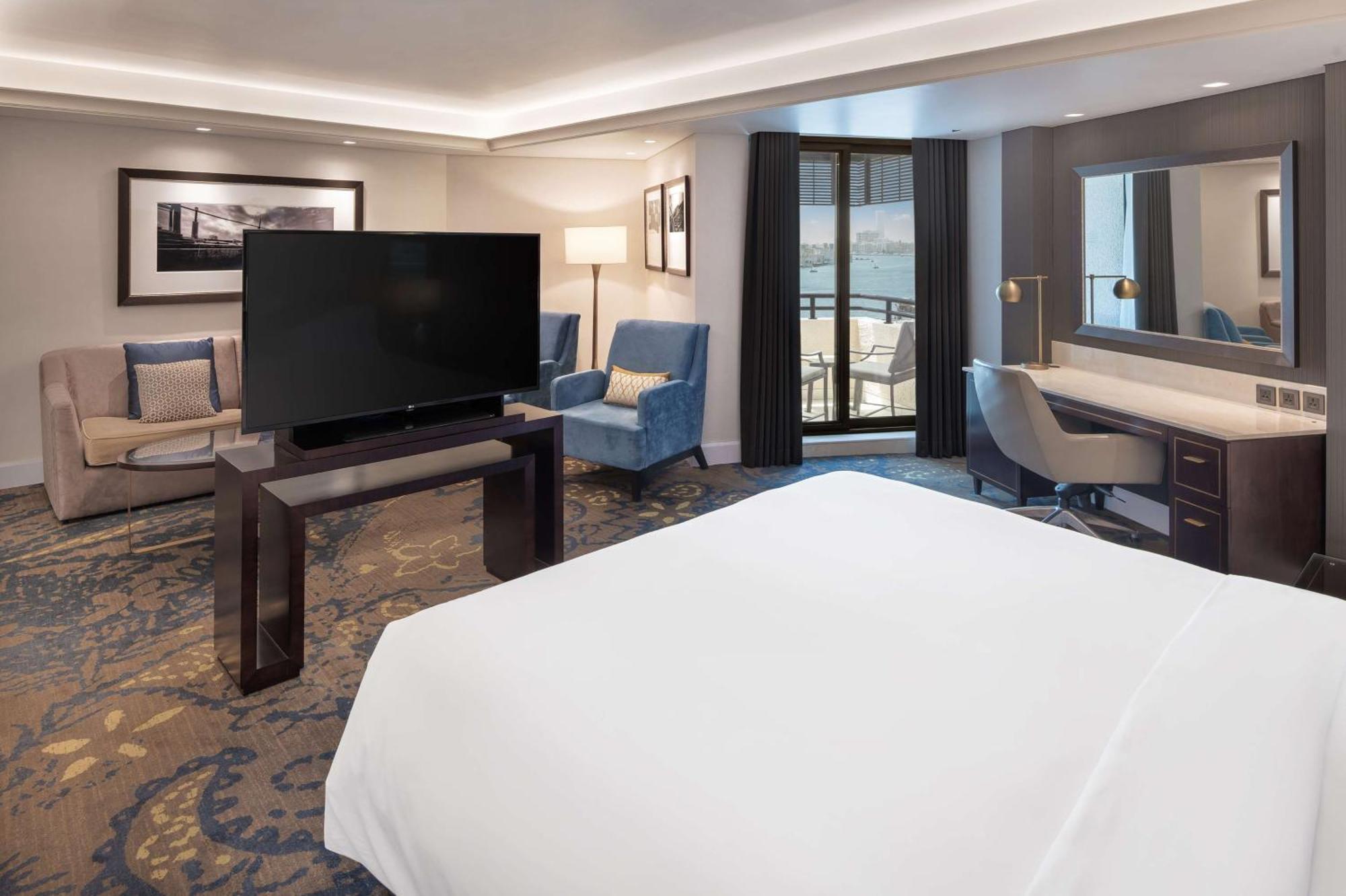 Radisson Blu Hotel, Deira Creek 5*