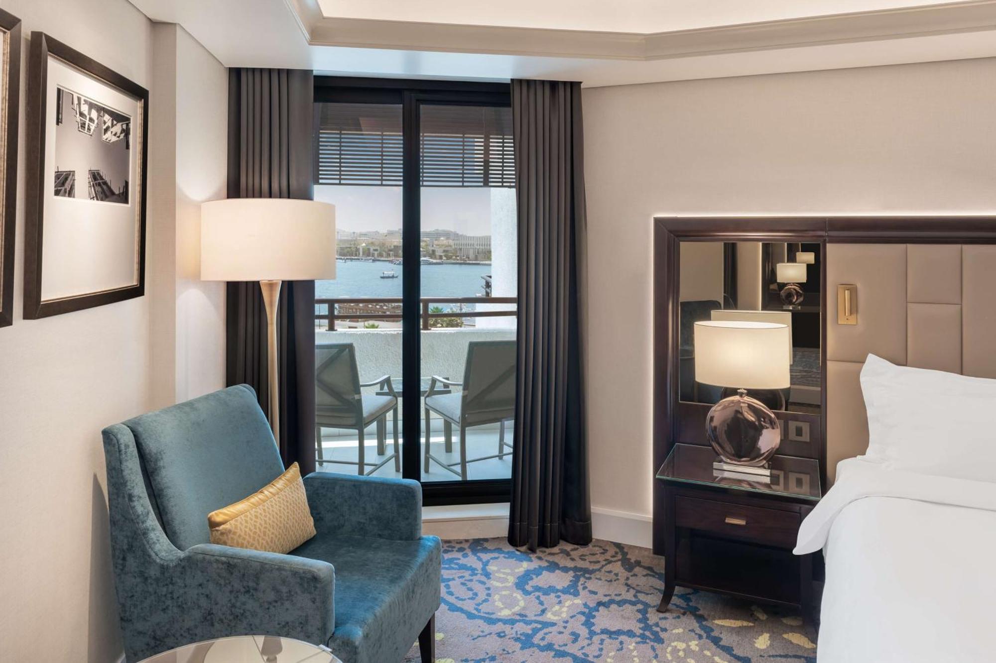 Hotel Radisson Blu Hotel, Deira Creek 5*