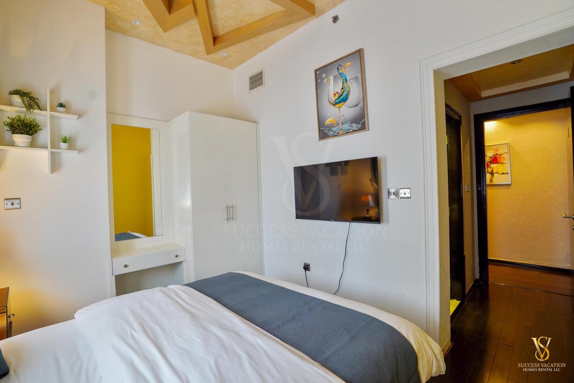 Marina , Success Luxury Apartments, Near Jbr And Metro Station-daily Free Housekeeping Included Daire *