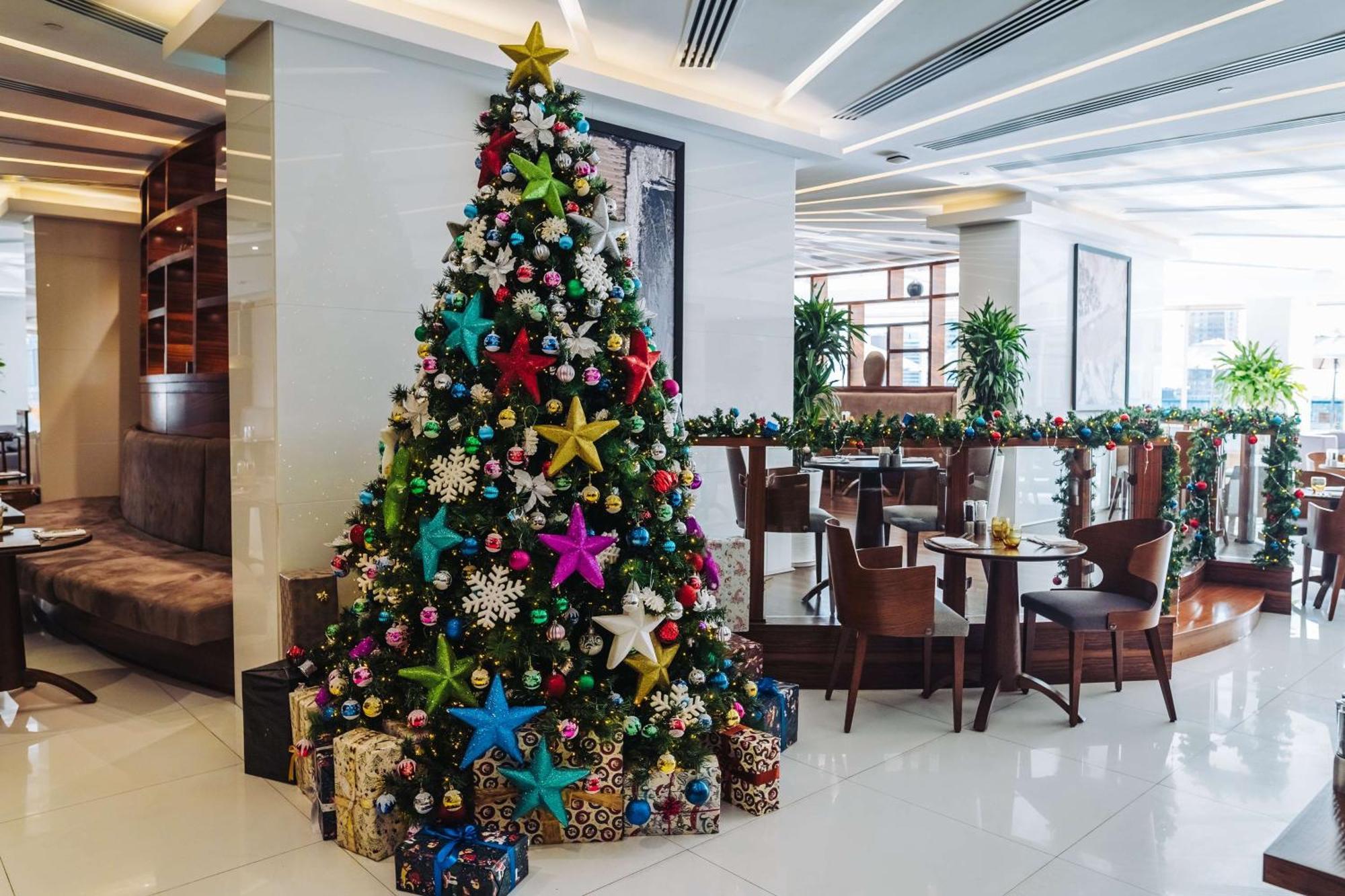Radisson Blu Hotel, Waterfront Hotel