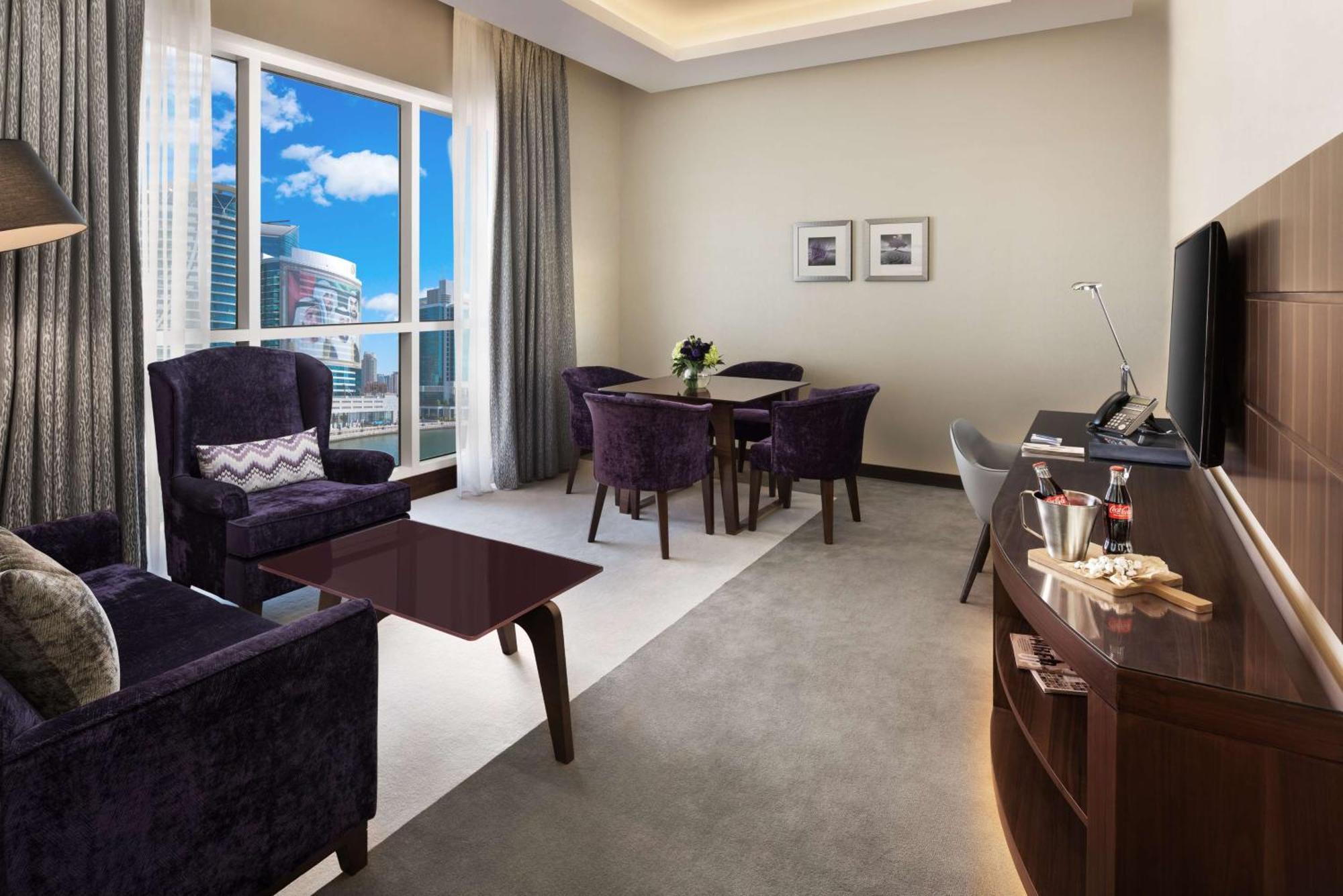 Radisson Blu Hotel, Waterfront 5* Dubai