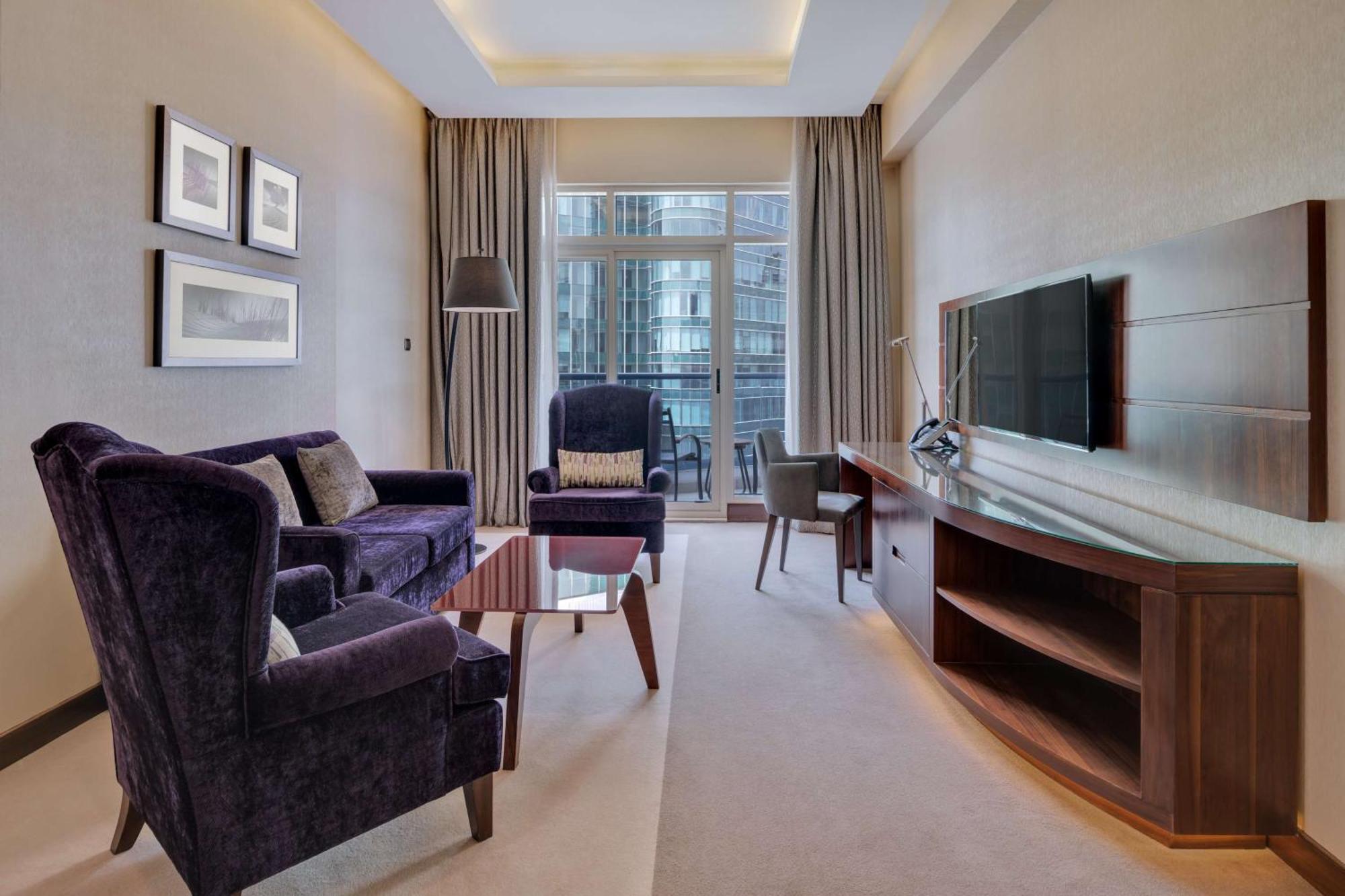Radisson Blu Hotel, Waterfront