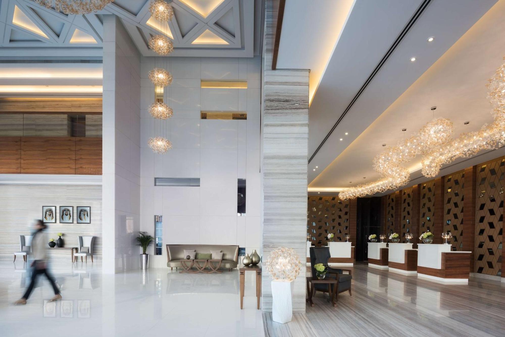 Radisson Blu Hotel, Waterfront 5* Dubai