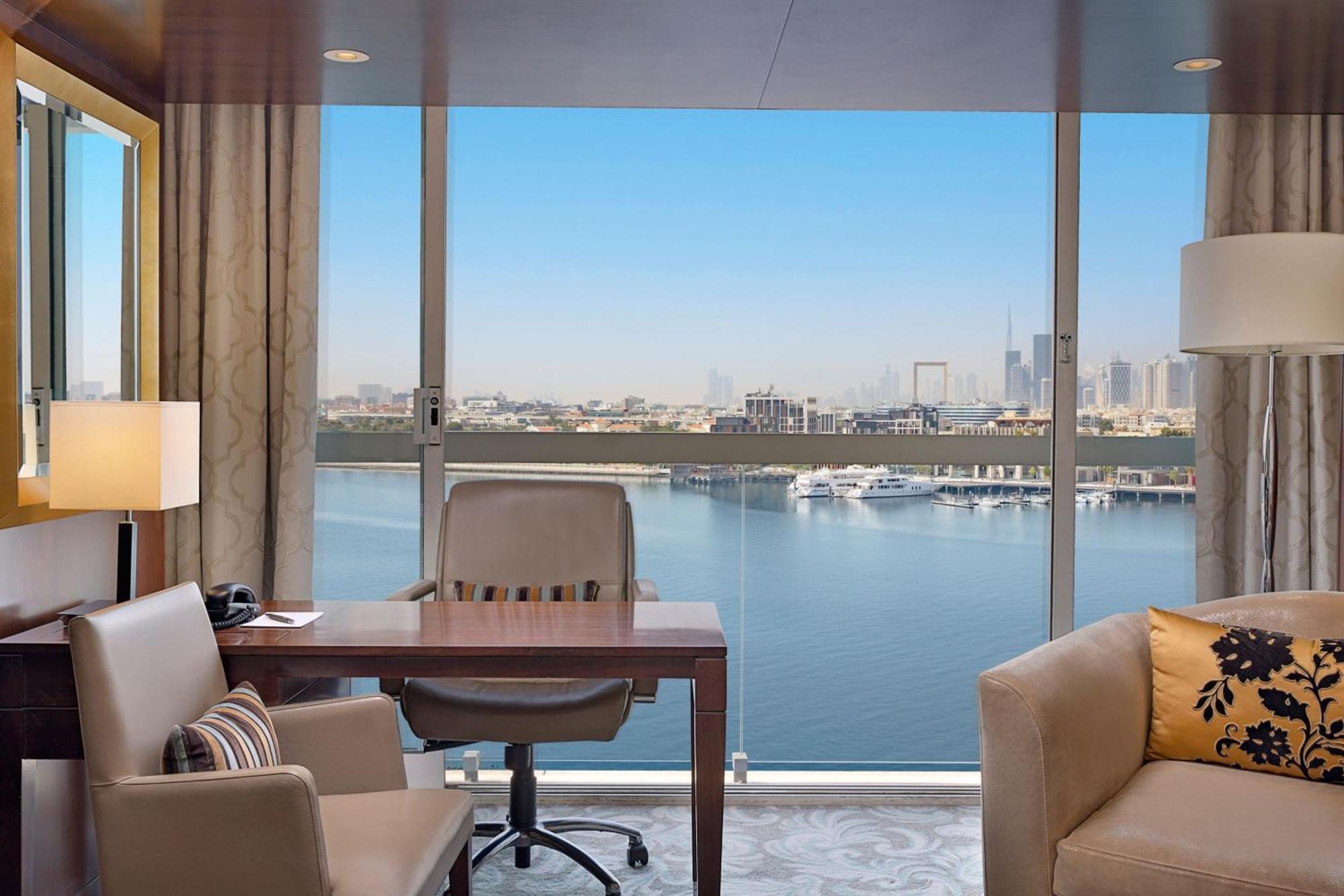 Sheraton Creek & Towers 5* Dubai