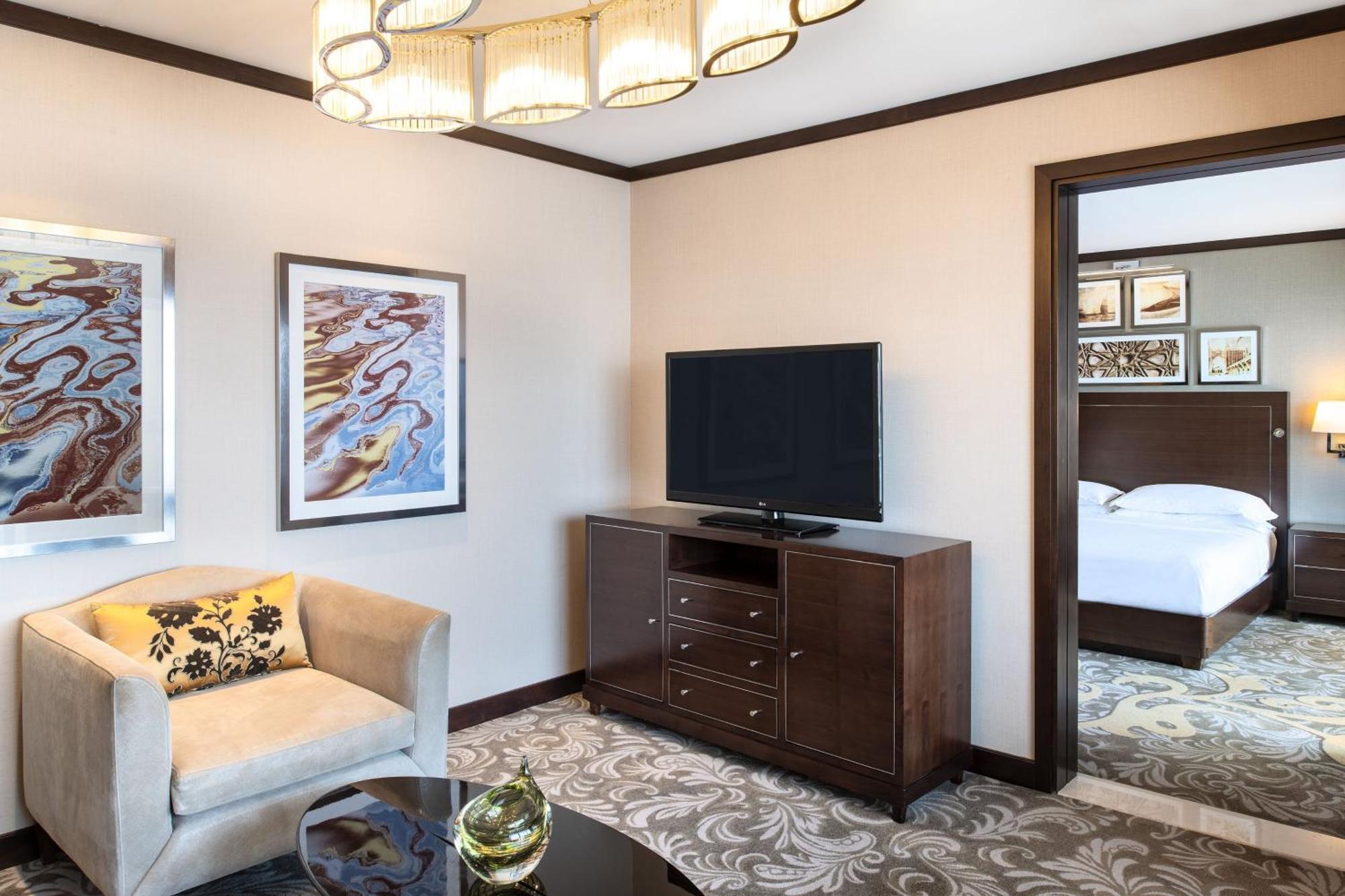 Sheraton Creek & Towers 5*